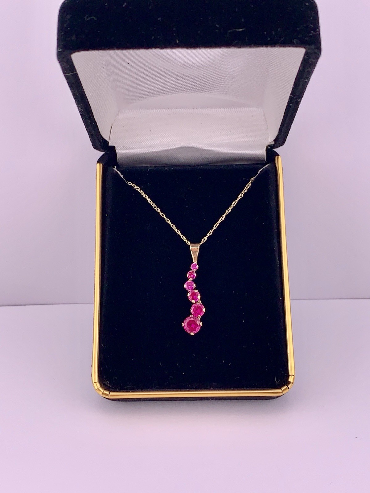 Vintage 1.19ct Ruby Journey Pendant In 10k Yellow Gold & 18” Cable Chain Link