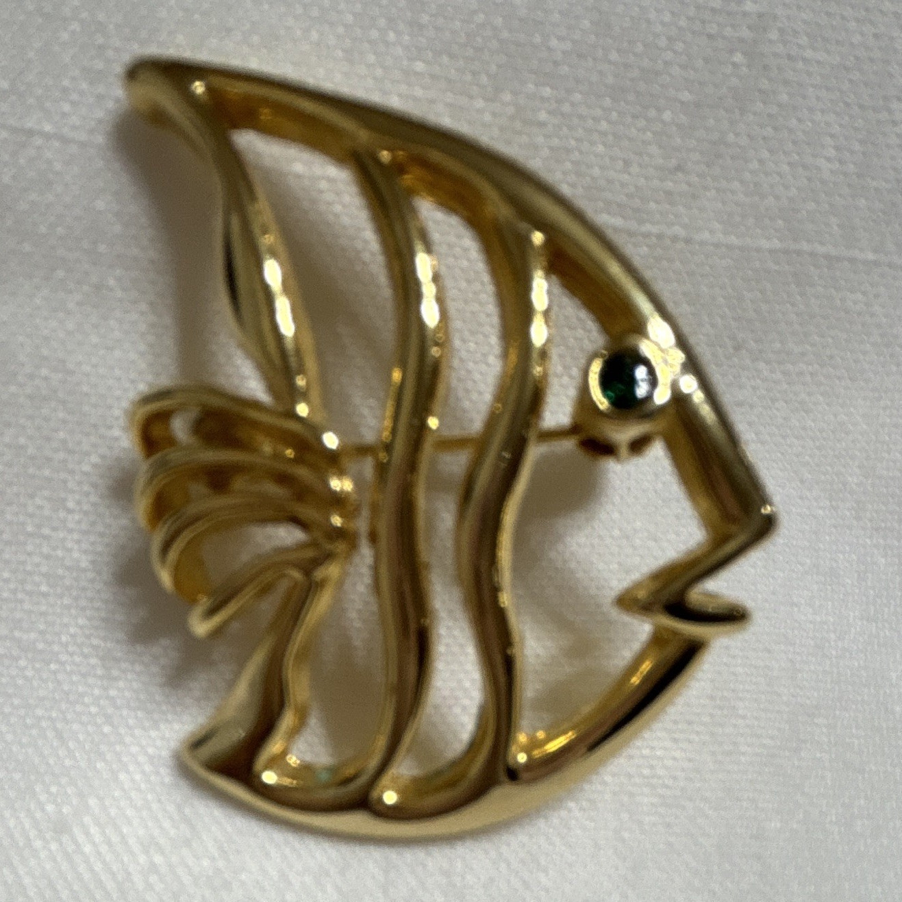 Gold Tone Fish Pin Brooch w/ Black Round Crystal Eye, Bezel Set, Metal