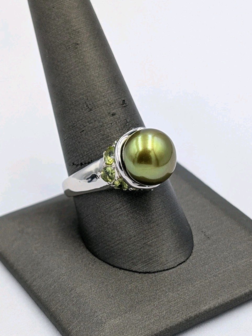 Honora Sterling Silver 11.3mm Dyed Green Pearl Peridot Cocktail 925 Ring Sz 9.75