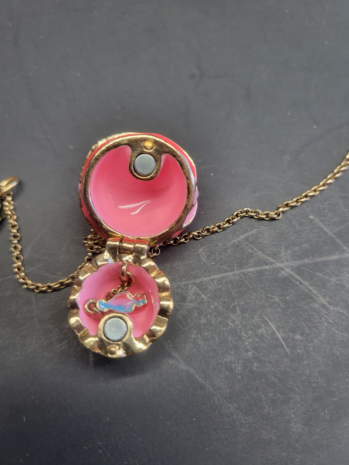 Betsey Johnson Metallic Xox Trolls Cupcake Pendant ** SEE DETAILS & PICS !! **