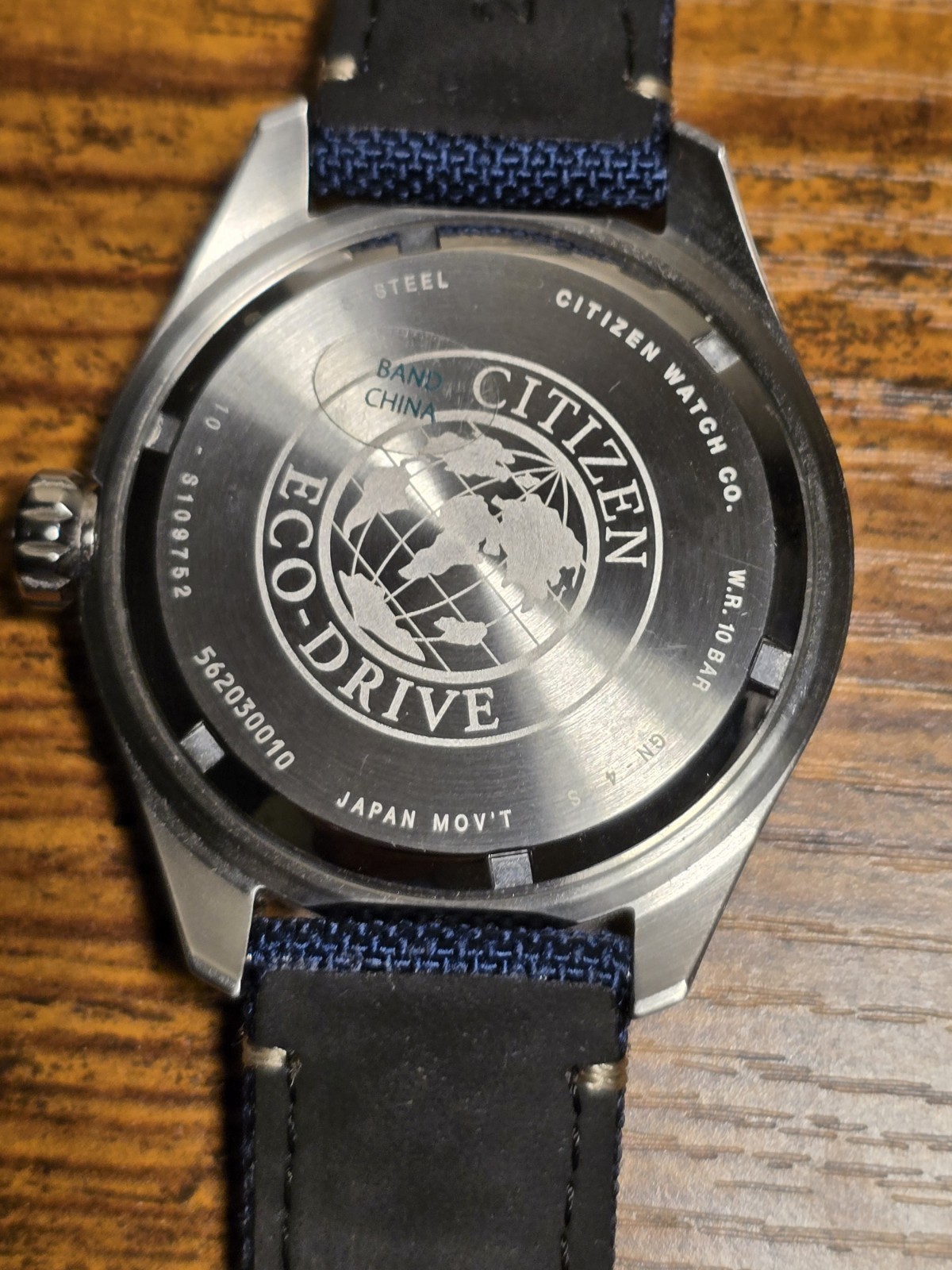 Stunning Blue Citizen Eco Drive Aw5000-16l Pilot Field Watch
