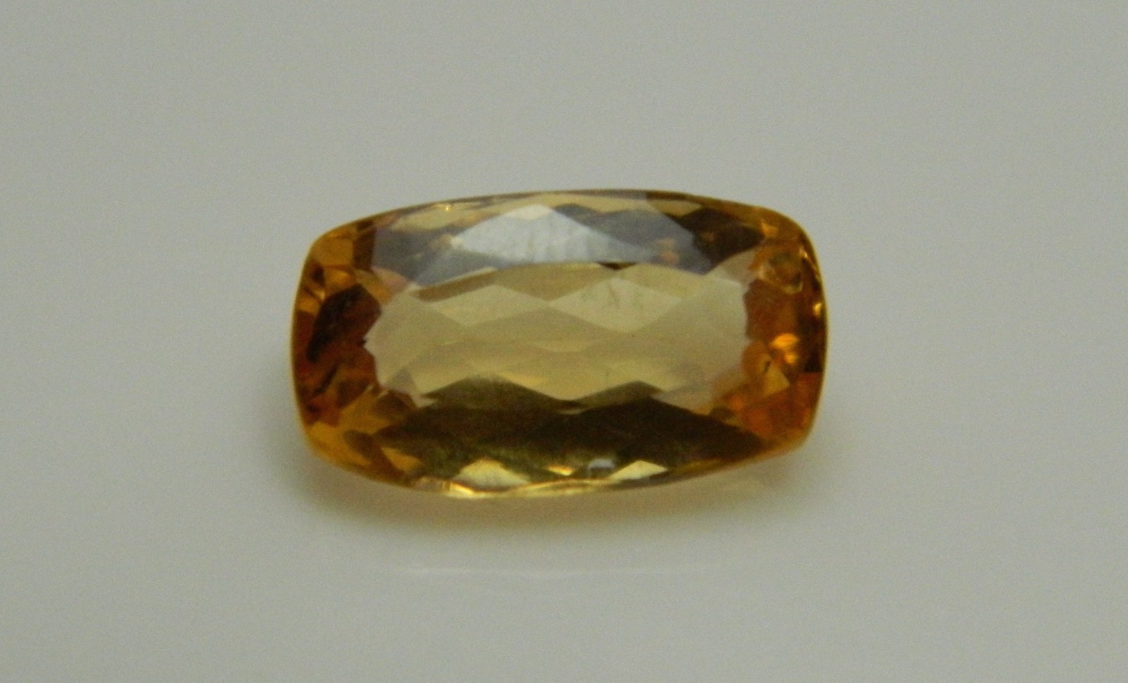 Imperial Topaz 2.59 Ct Clarity VS Cushion Cut Natural Golden Brazil I024