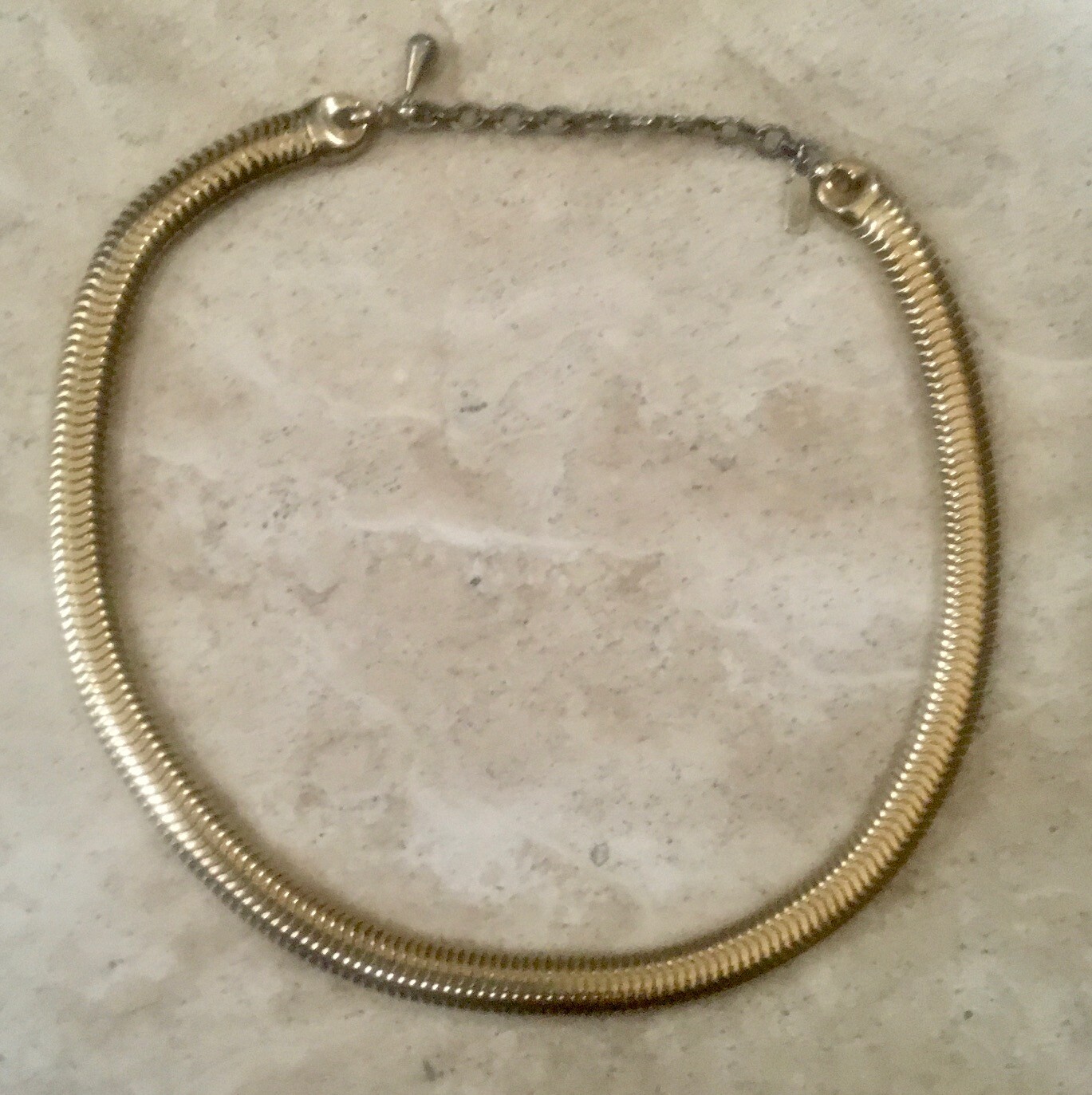 Beautiful 14″ Vintage Signed MONET Flexible Chain NECKLACE with Hook Clasp