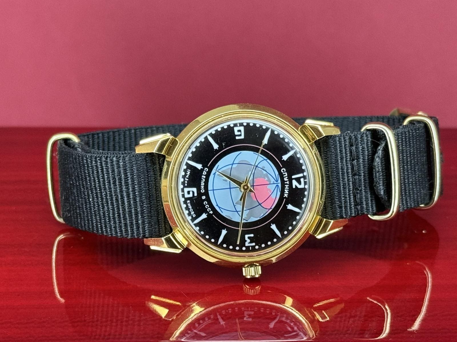 Watch Raketa Sputnik Mechanical Kirovskie Soviet USSR Russian Men RARE Vintage