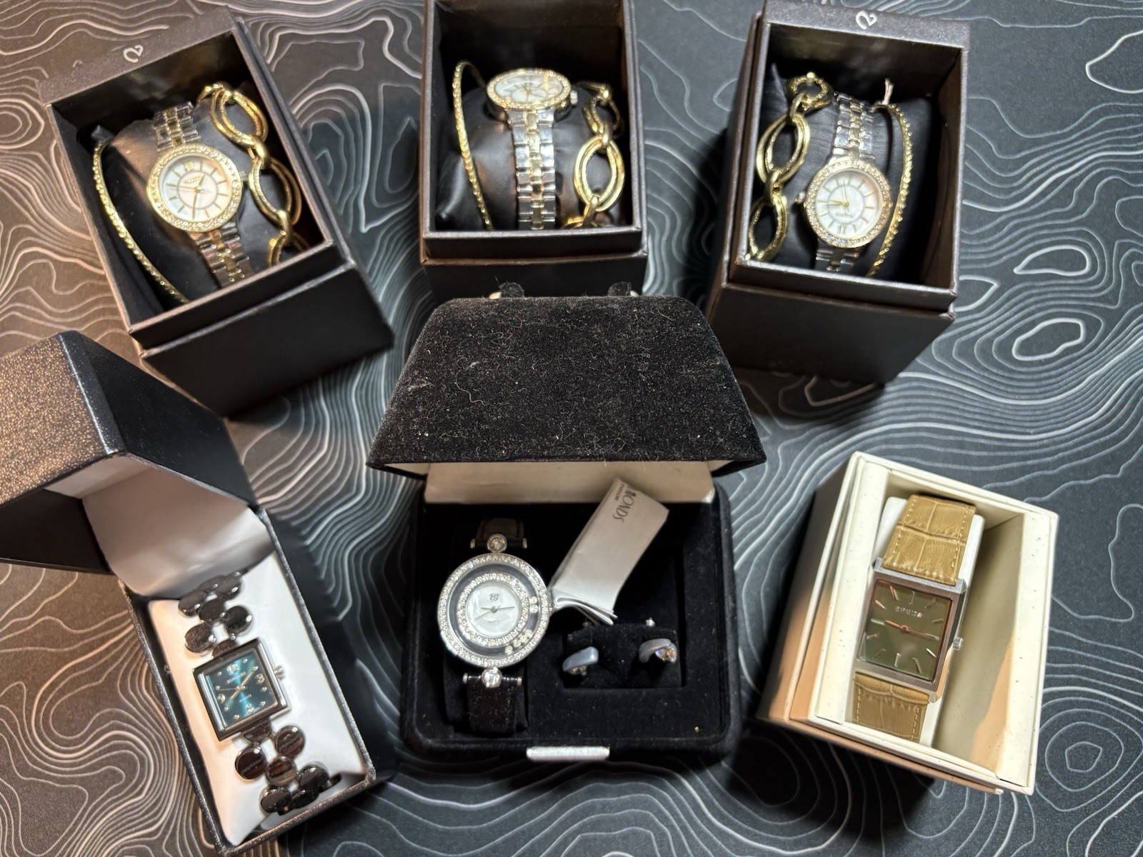 Women’s Watch Lot (6) Watches In Box,Bracelets,Valletta,Elizabeth Taylor,Breda