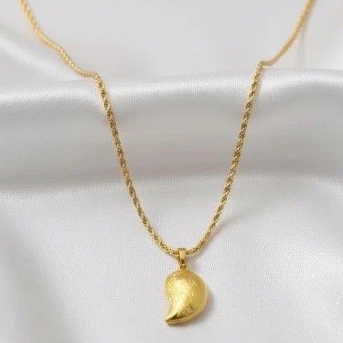 ‏Gold Plated Leaf Necklace Women Minimalist Pendant Nature Jewelry Gift