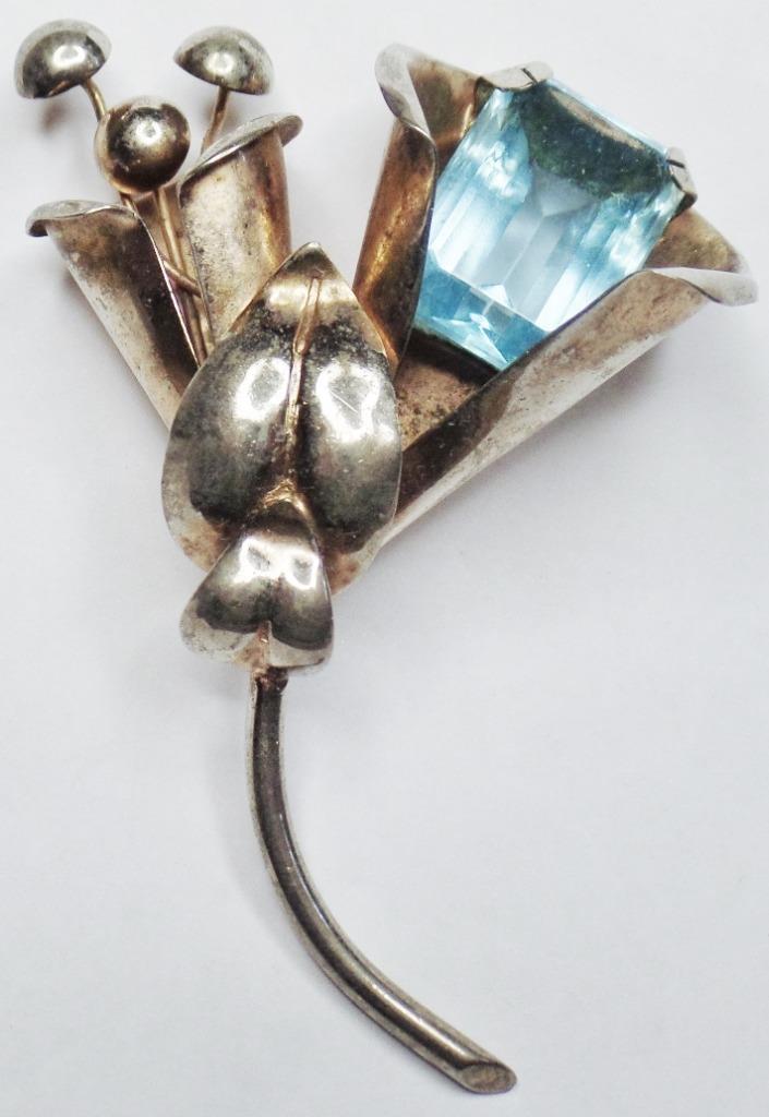 RARE BOWMAN FOSTER BEAU JEWELS SIGNED STERLING AQUA RHINESTONE FLORAL BROOCH PIN