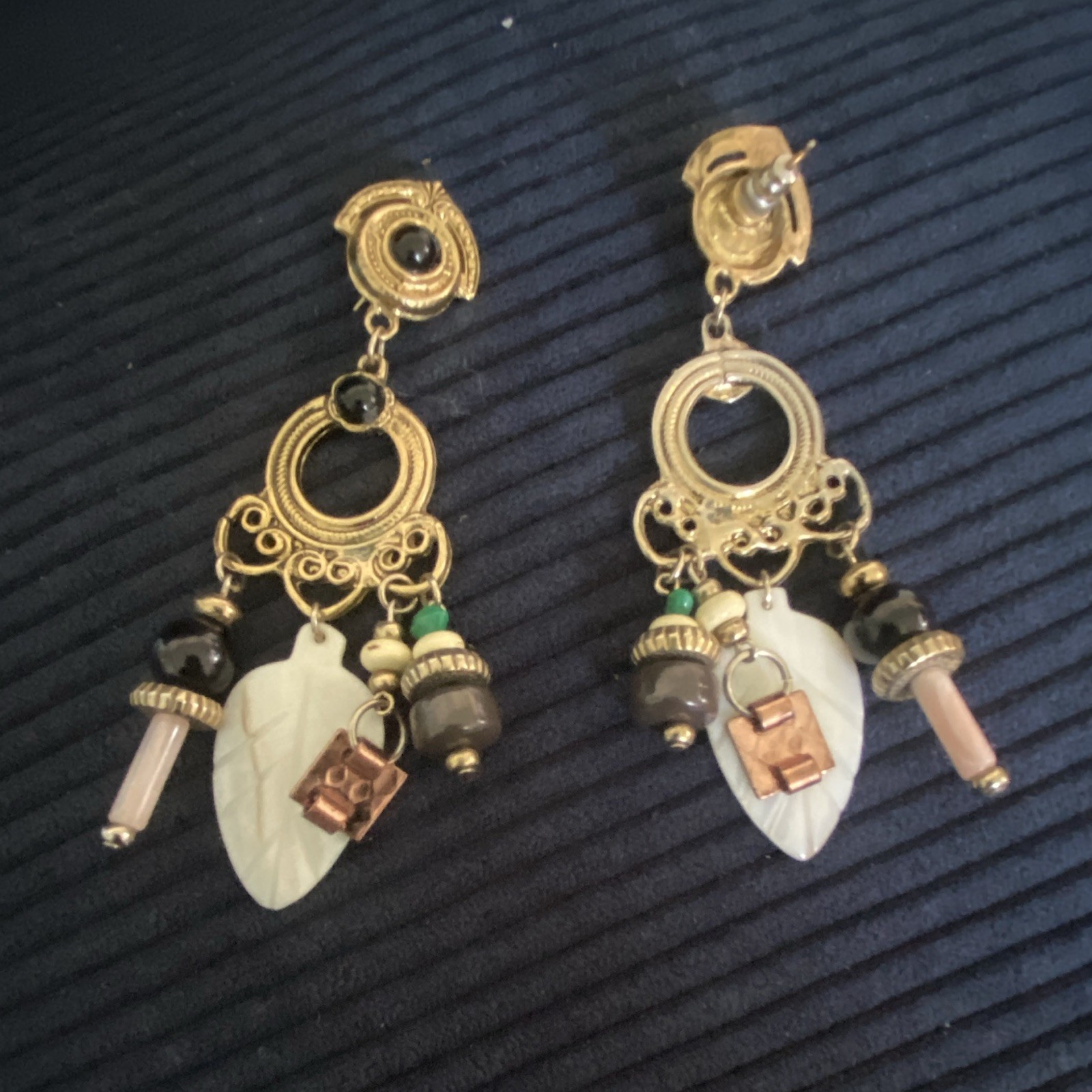 Gold Tone Dangle Drop Hook Earrings White Leaf Charm Metal Plastic No Stone