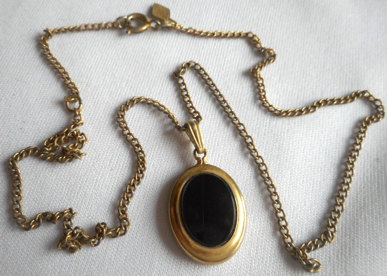 Sarah Coventry Necklace Black Stone Gold Tone 21 inches Jet Elegance 1960s