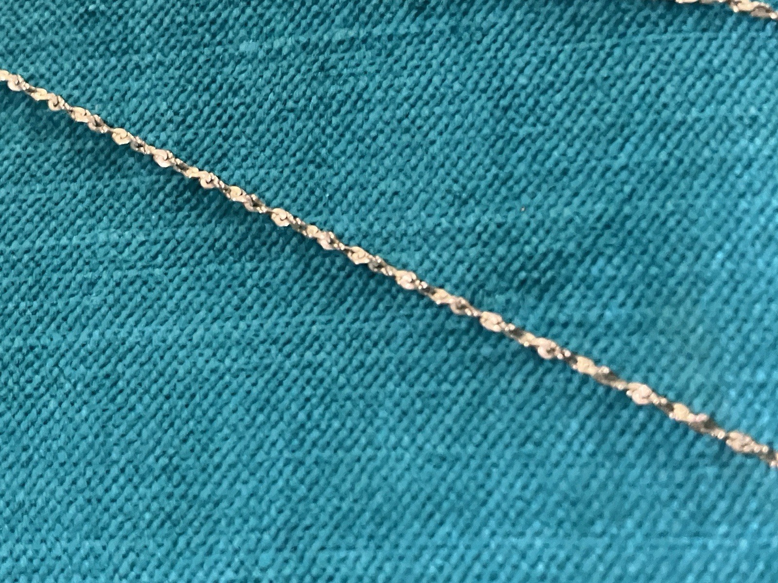 Vtg 14k Yellow Gold Necklace 24” Twist Chain 1.2 mm Less Than A Gram