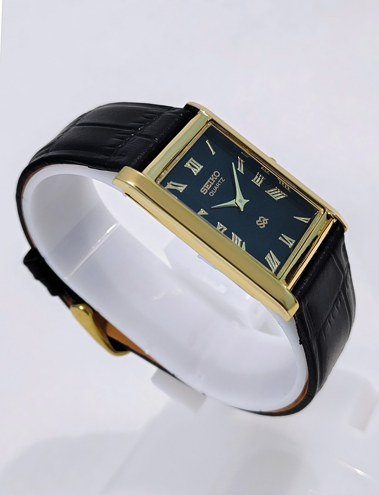 Vintage Style Seiko Tank Black Dial Slim Unisex 27mm Wristwatch