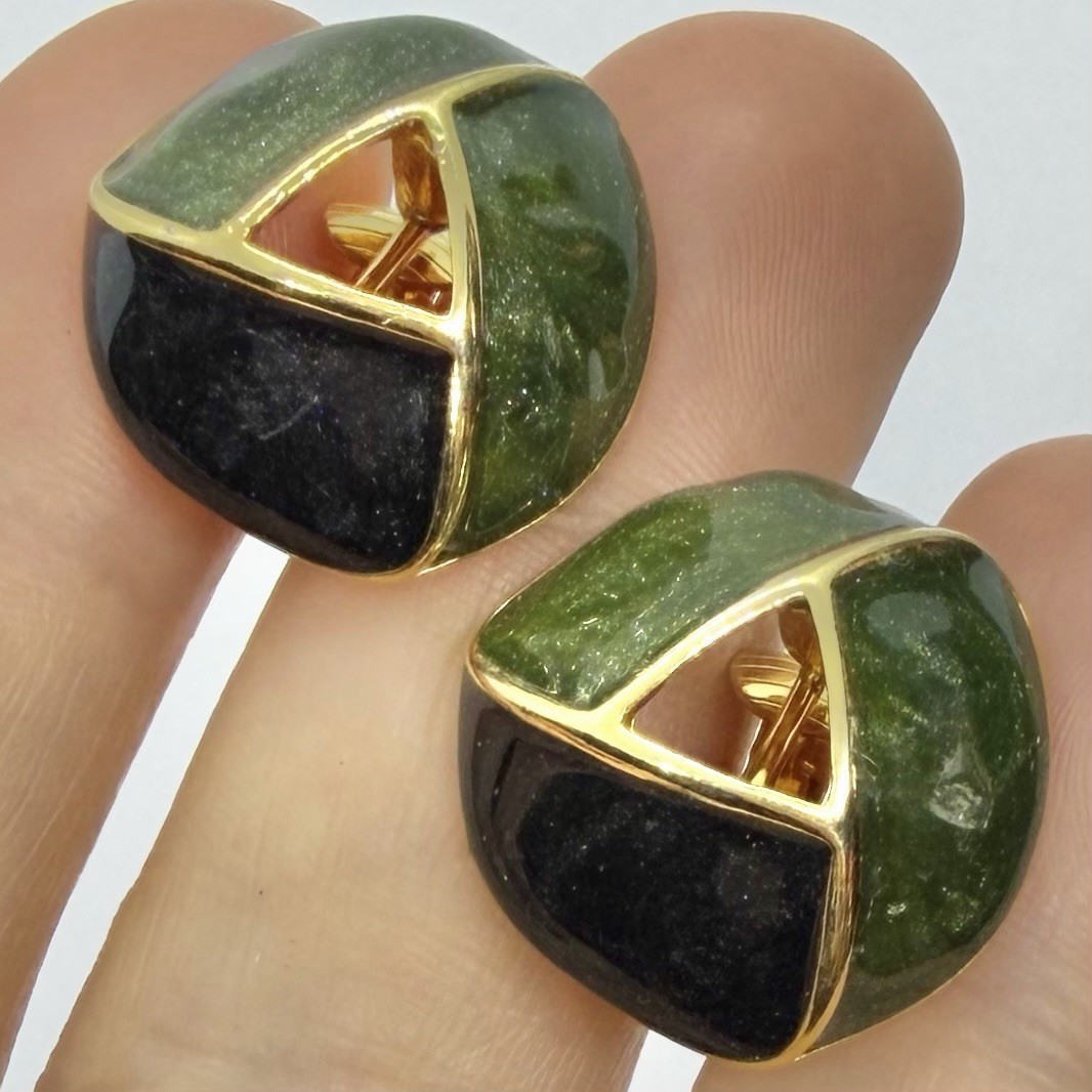 Vtg 80s Olive Green Black Enamel Knot Huggie Earrings Clip-on Goldtone Geometric