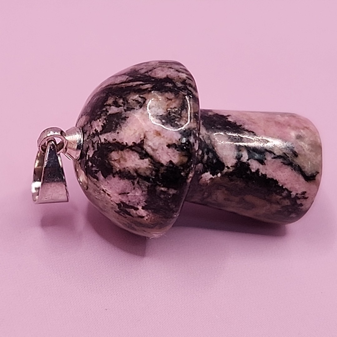 NEW TGS Jewelry Mushroom Shaped Crystal Pendent (1″) + Bonus Bracelet