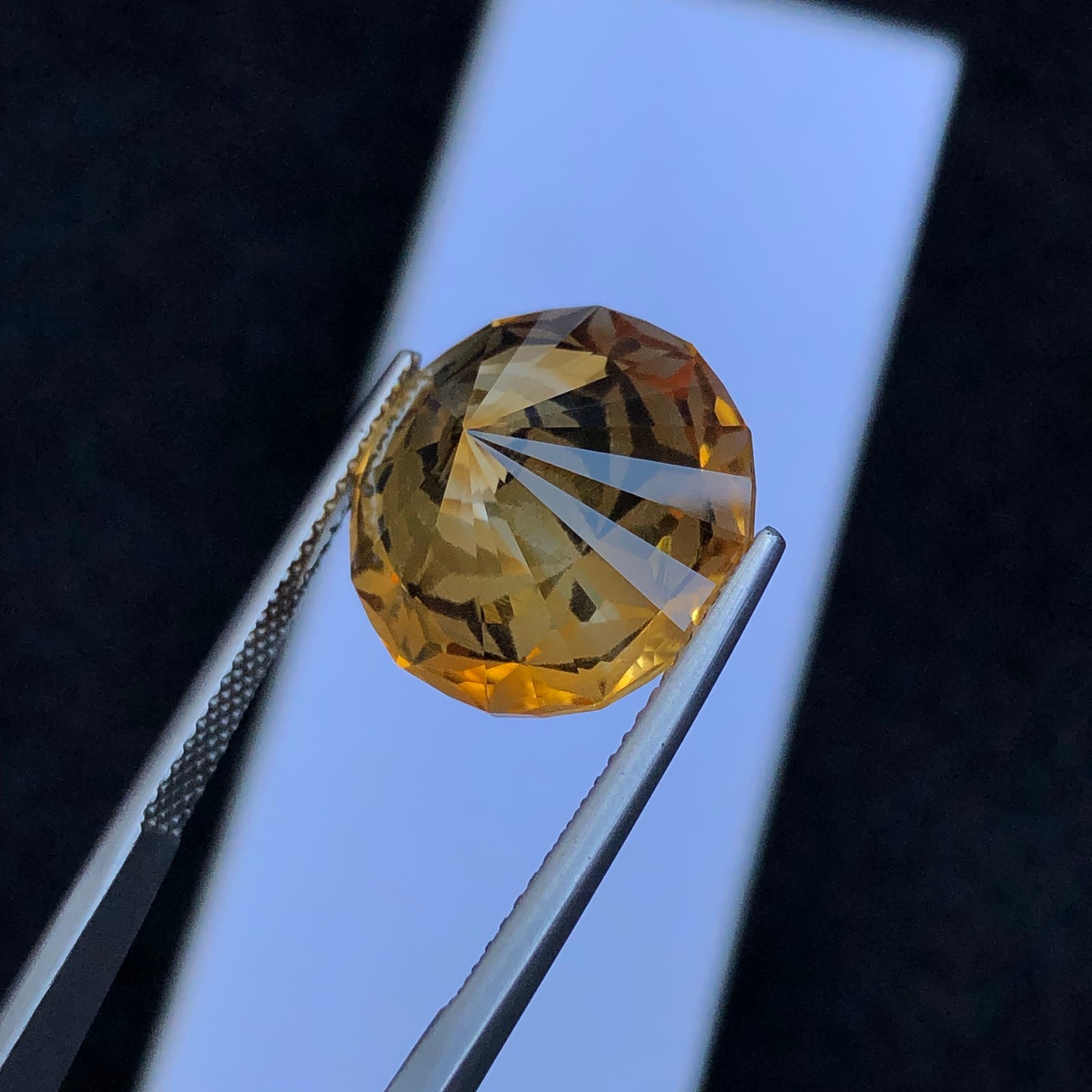 10.65 Ct Top Quality Mandarin Citrine Seed of Flower Shape A+++ Gemstone