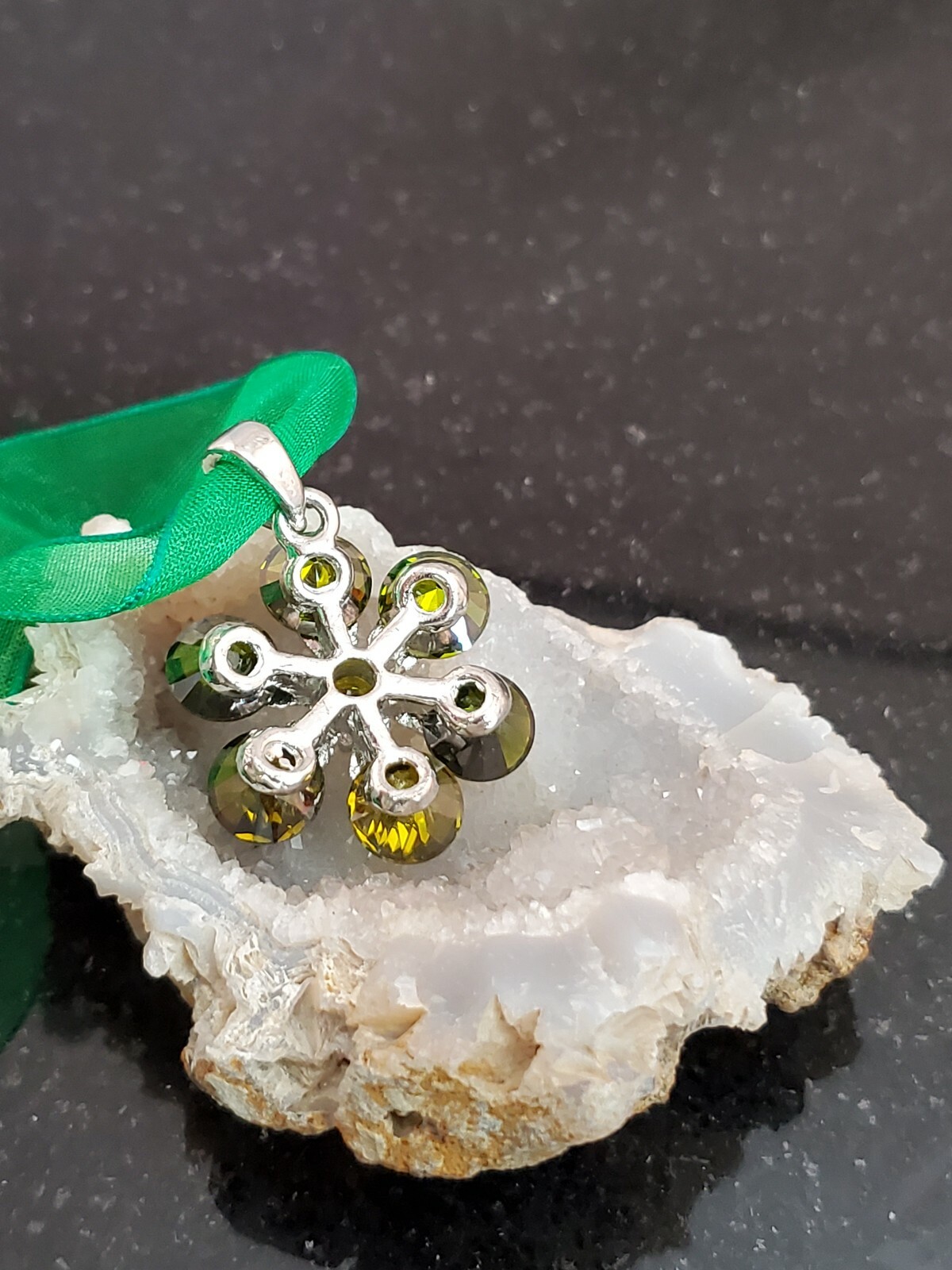 Olive Green Faceted Crystal Flower Pendant Necklace 18kt GF Stamped