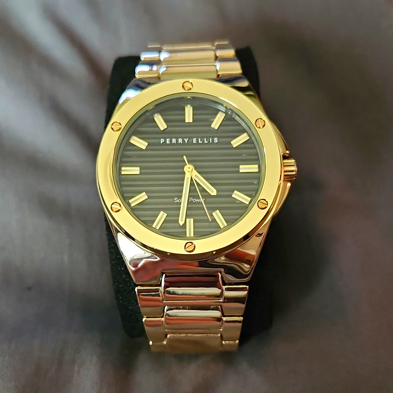 Perry Ellis Solar Powered Black Dial Gold Tone SS Bracelet 30m 42mm Men’s