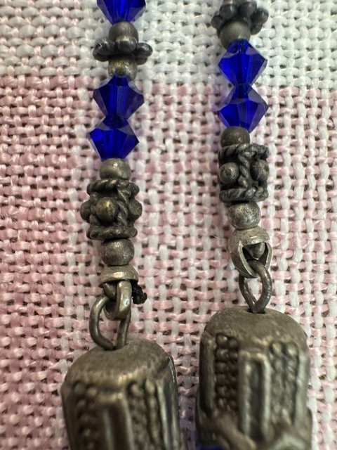 Vintage Czech Style Cobalt Blue Glass Sautoir Lariat Necklace Cat’s Eye 36″ Boho