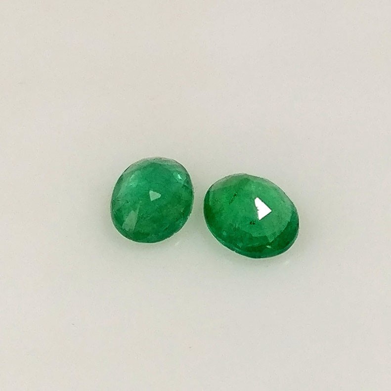 1.06ct Natural Emerald oval cut nice green good luster matching pair gems