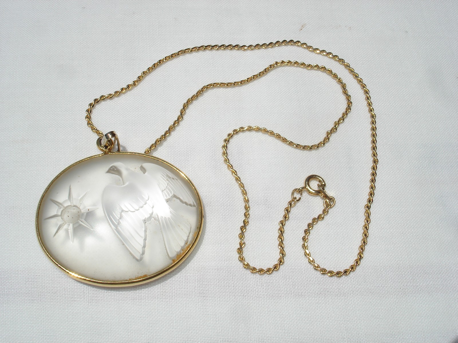 VINTAGE LALIQUE FRANCE NINA RICCI BIRD PENDANT NECKLACE FROSTED GLASS
