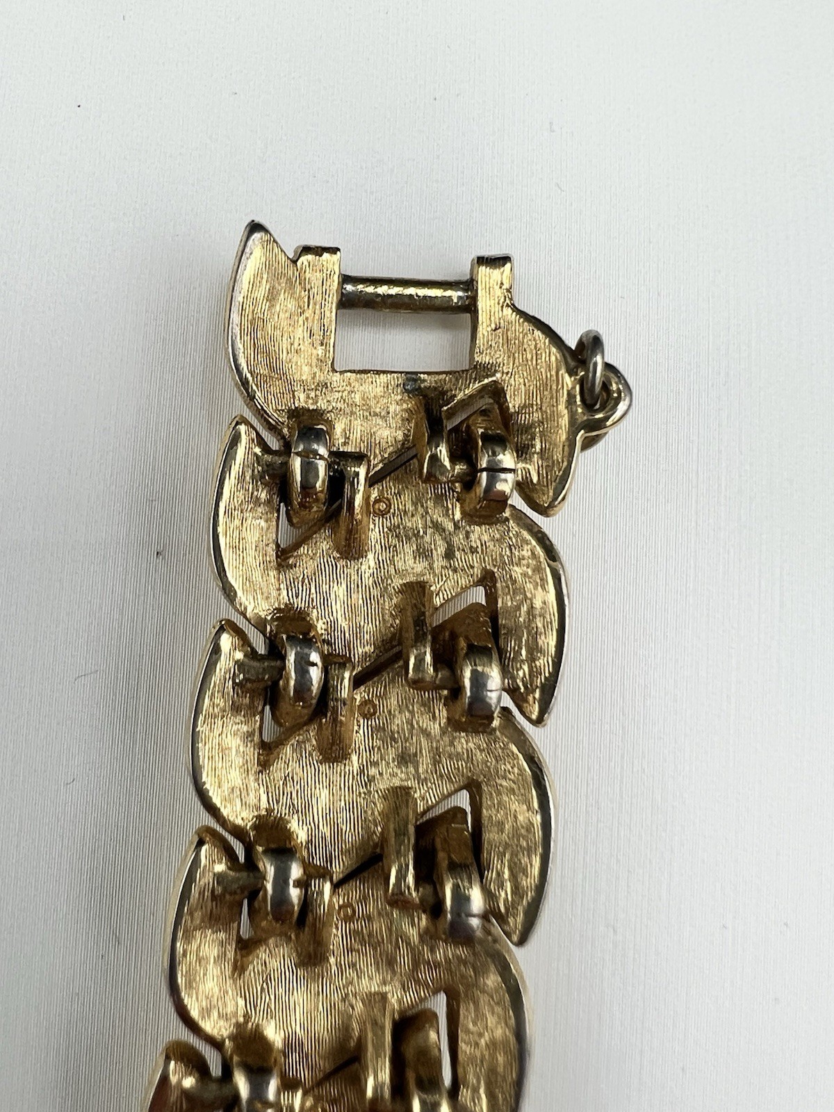Vtg Monet Gold Tone Textured Leaf Link Bracelet Safety Chain Signed MCM 1960s