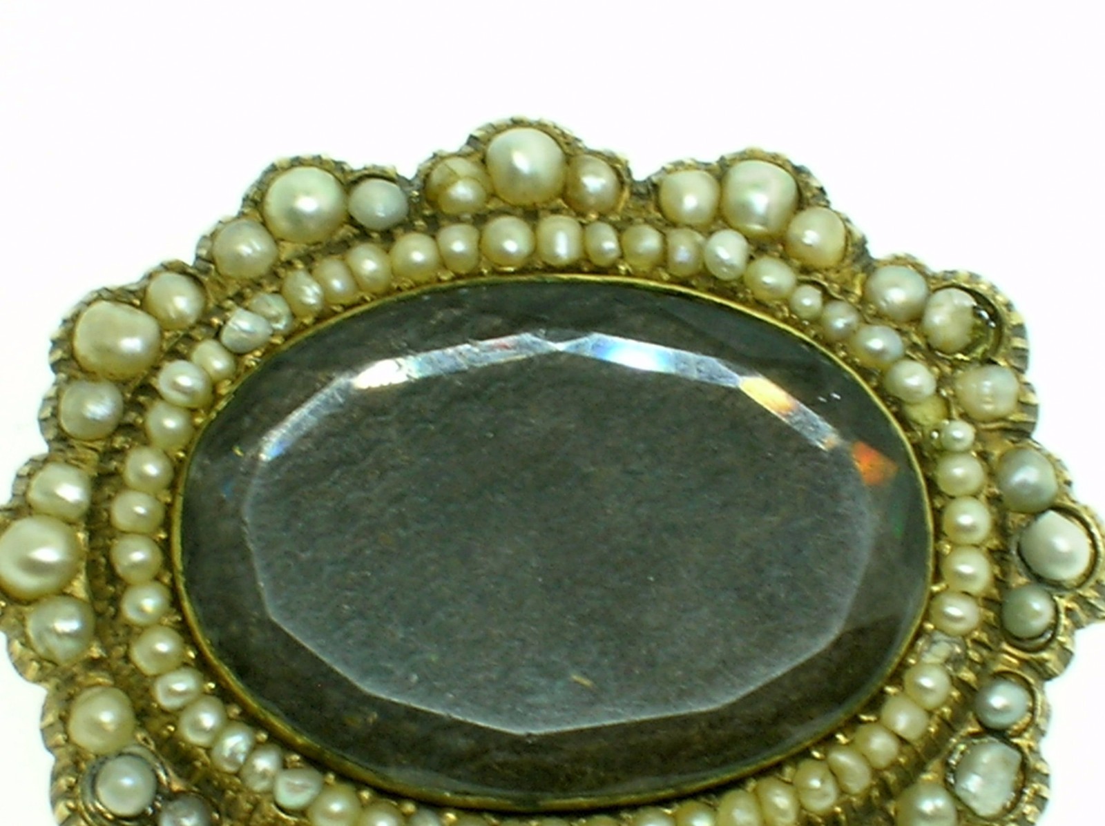 VICTORIAN GOLD MOURNING BROOCH W/PEARLS AND BRAIDED HAIR – 41.2 MM – 17.27 GRAMS