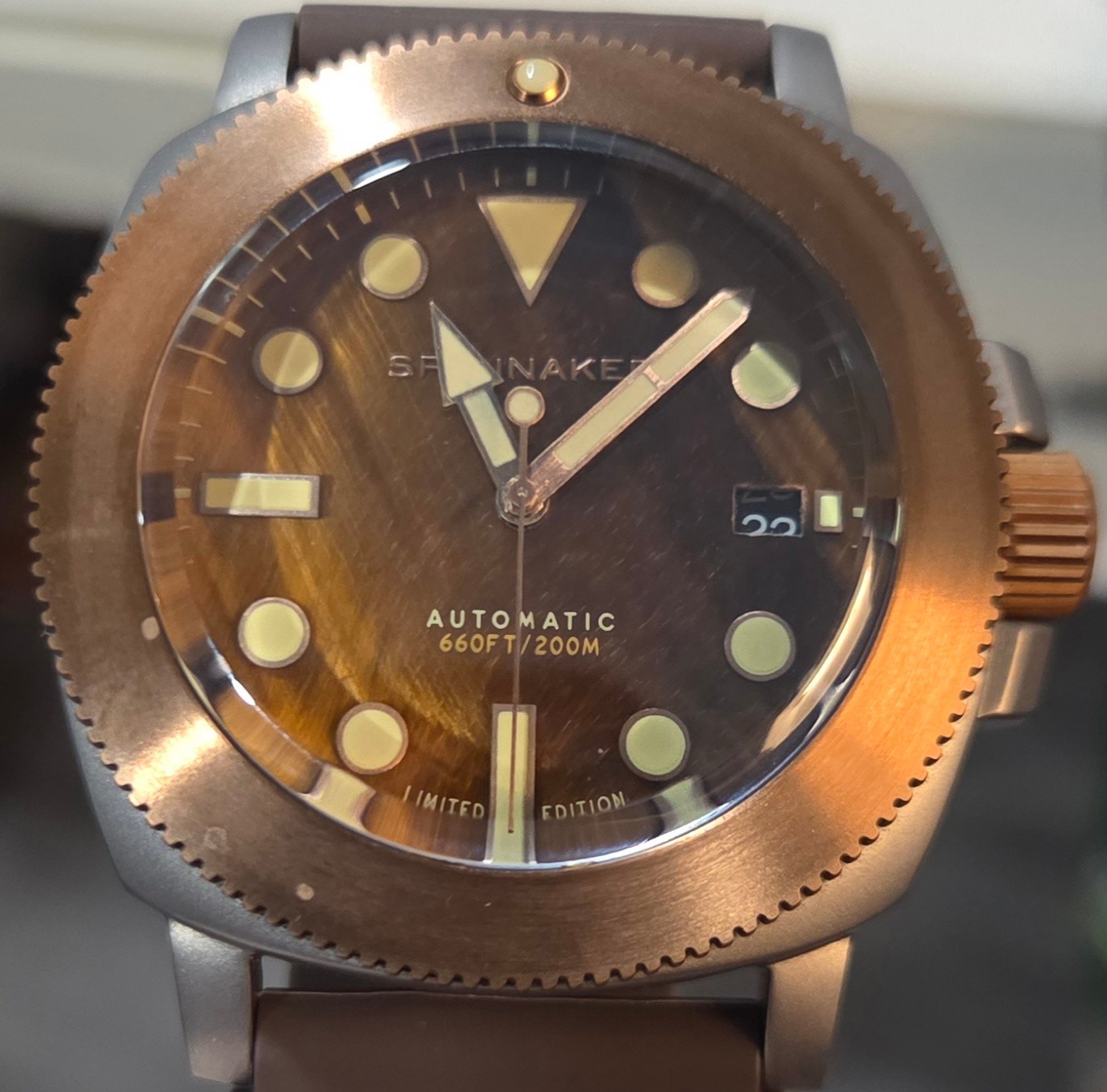 Spinnaker Hull Titanium Bronze Tigers Eye Dial Lapidary Limited EditionAutomatic
