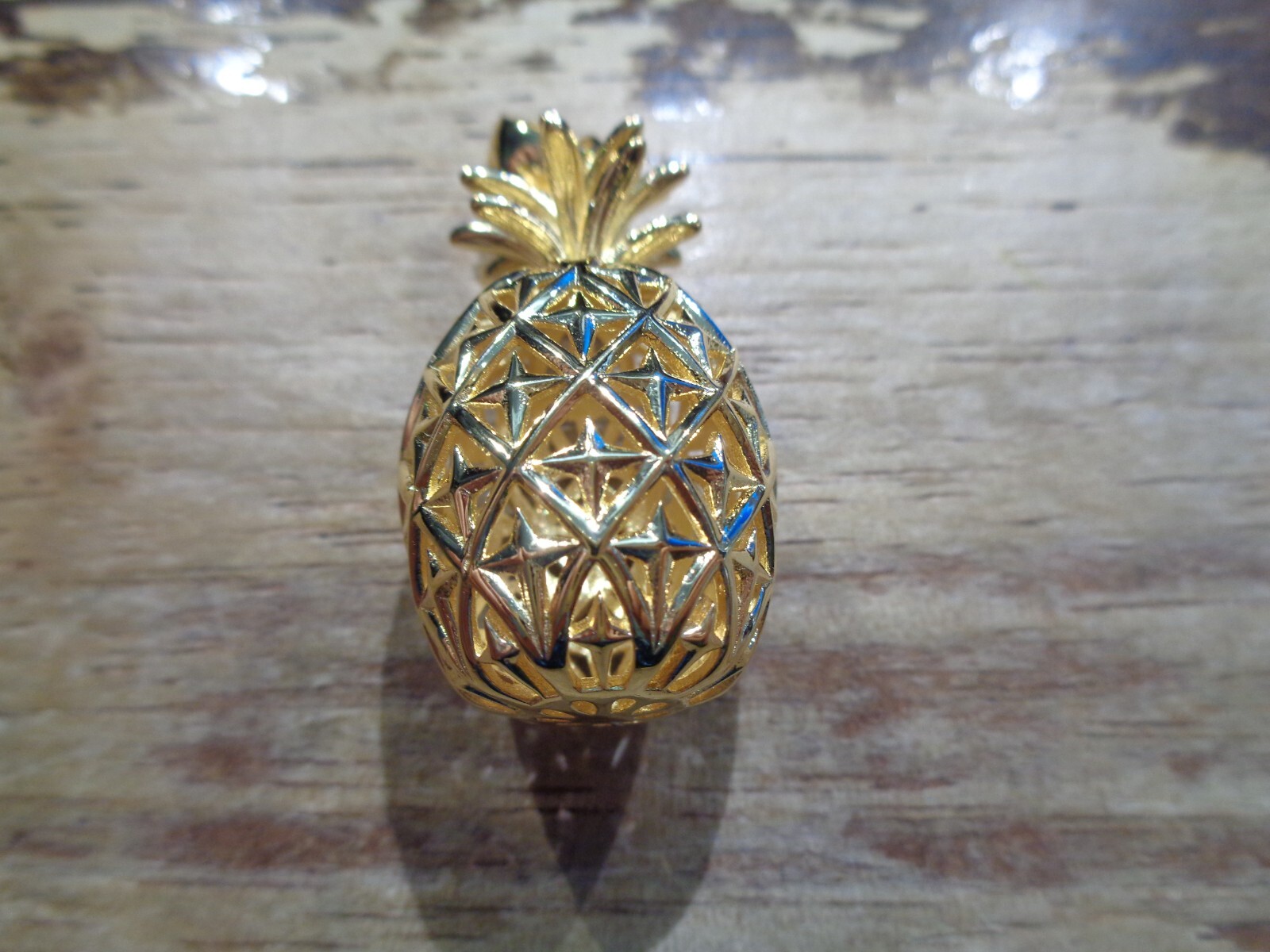 22.5MM HEAVY YG-PLATED 925 SILVER EXTRA-EXTRA LARGE HAWAIIAN PINEAPPLE PENDANT