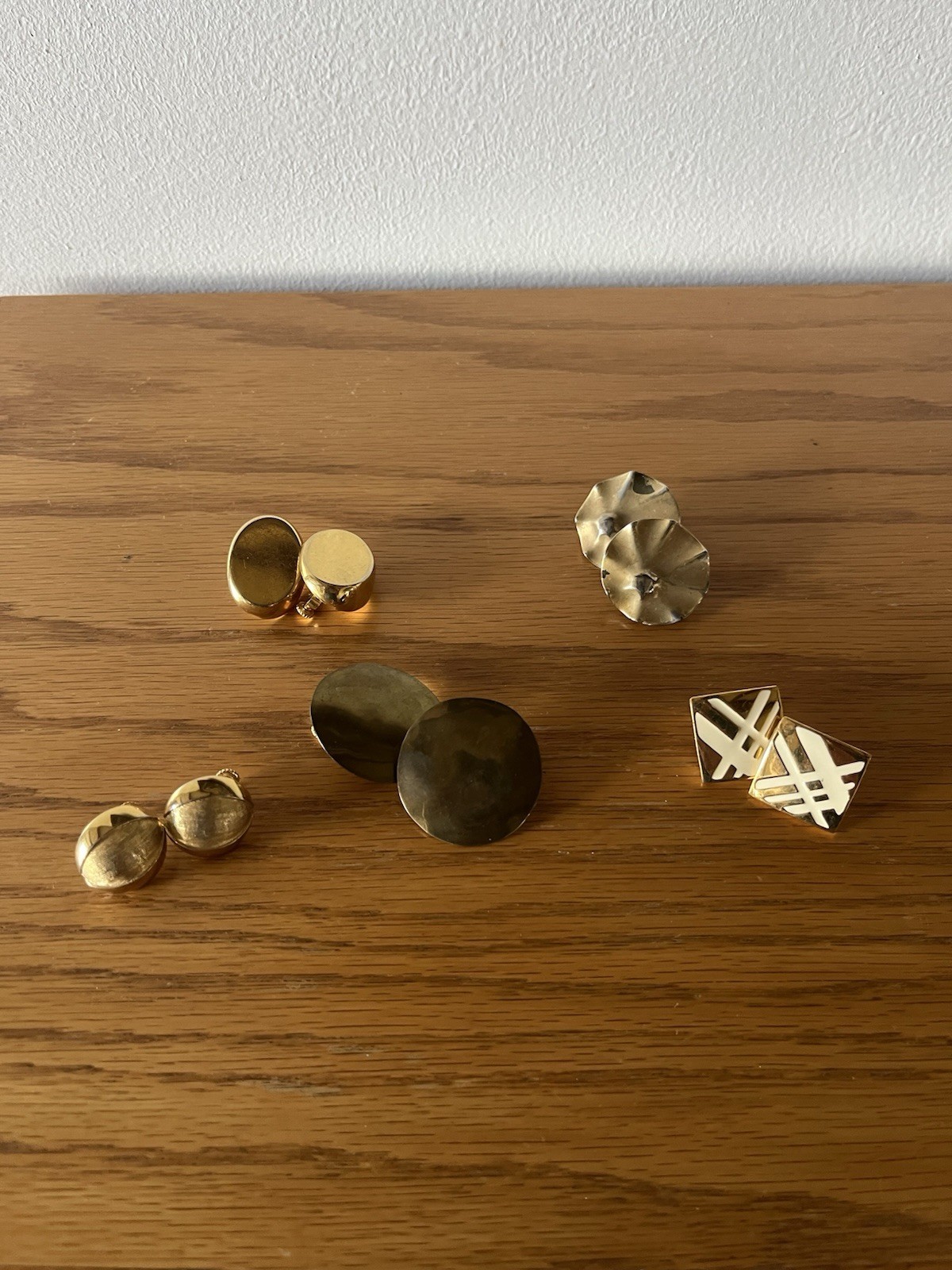 Vintage Lot Of 5 Clip On Screw Back Gold Tone Estate Find From Fancy Lady