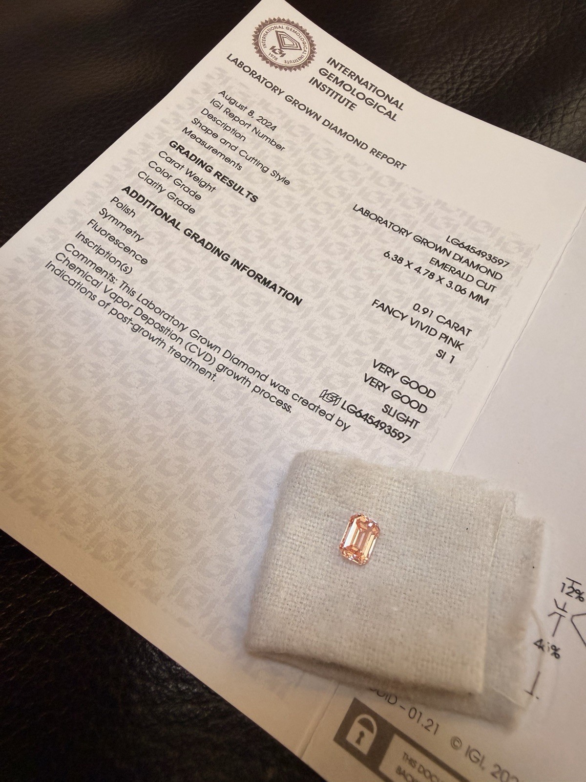 IGI Certified Lab-Grown Emerald Cut Diamond 0.91ct Fancy Vivid Pink SI1