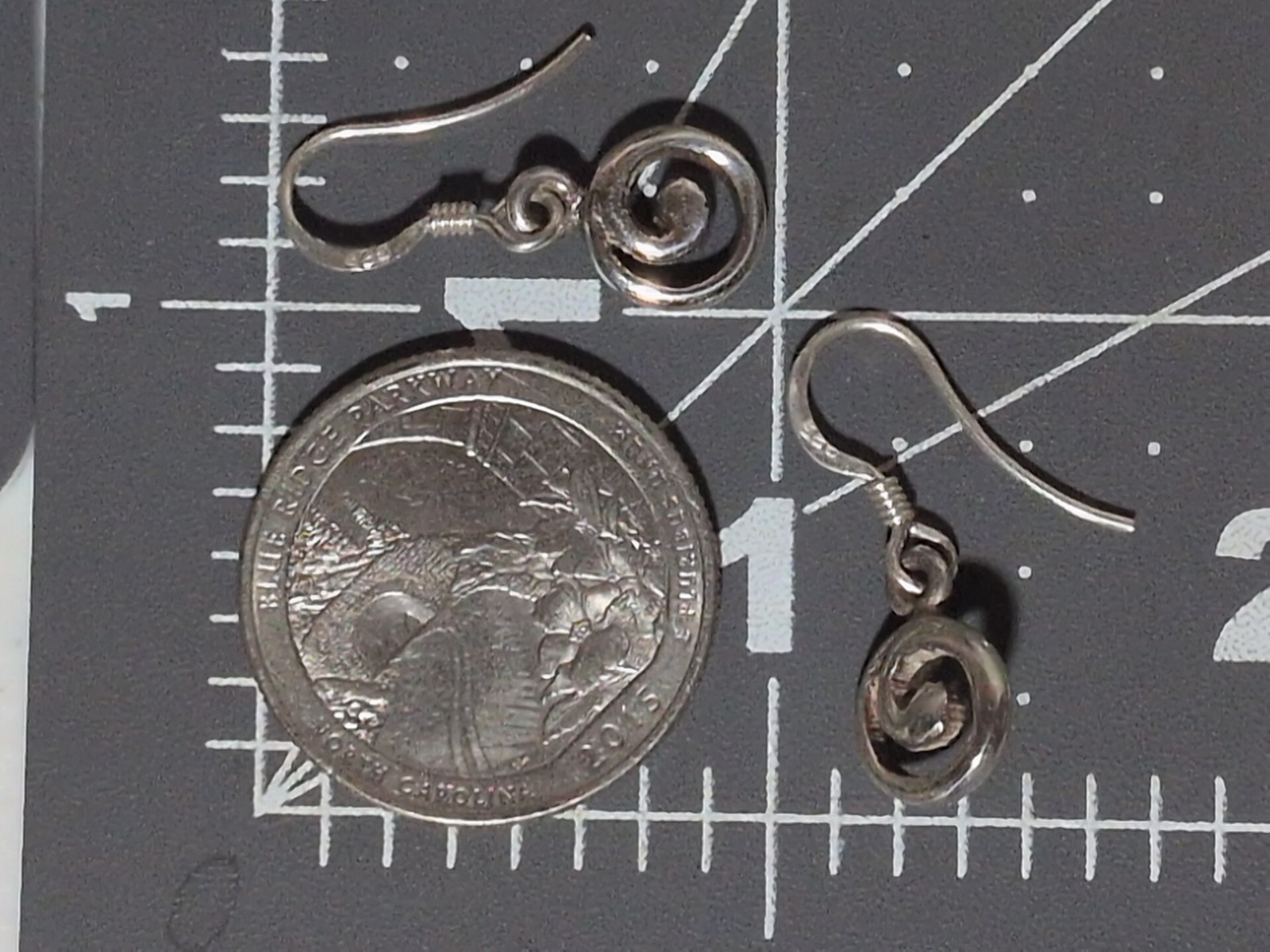 VINTAGE STERLING SILVER 9.2MM SWIRL DROP EARRINGS 2.7 GRAMS 925