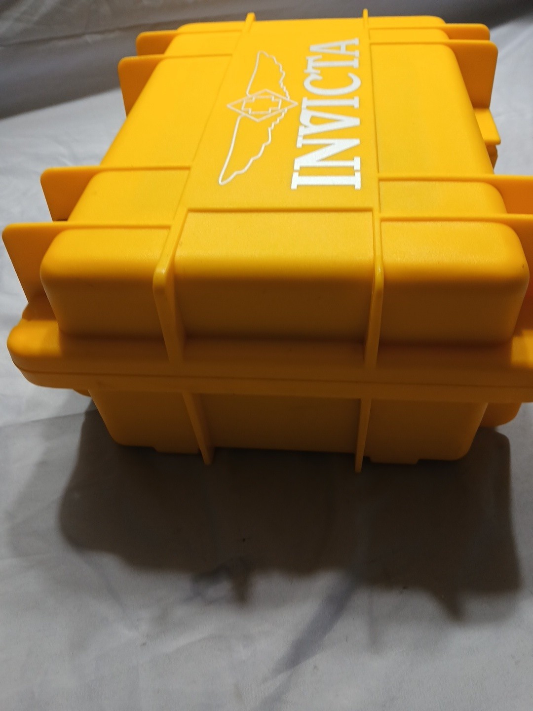 INVICTA 8 SLOT IMPACT Yellow Watch Storage Box Dive Case