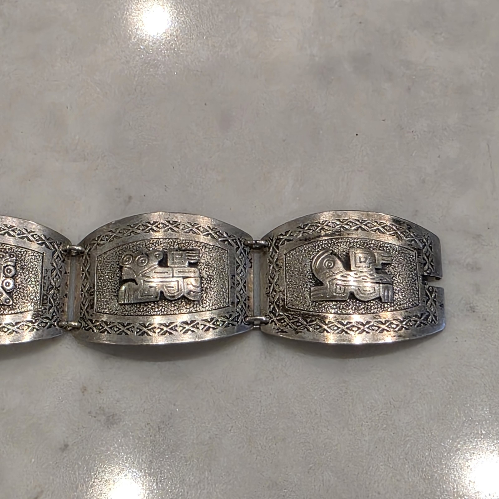 Vintage Peruvian Silver Tone Storyteller Engraved Panel Bracelet – 7 inch