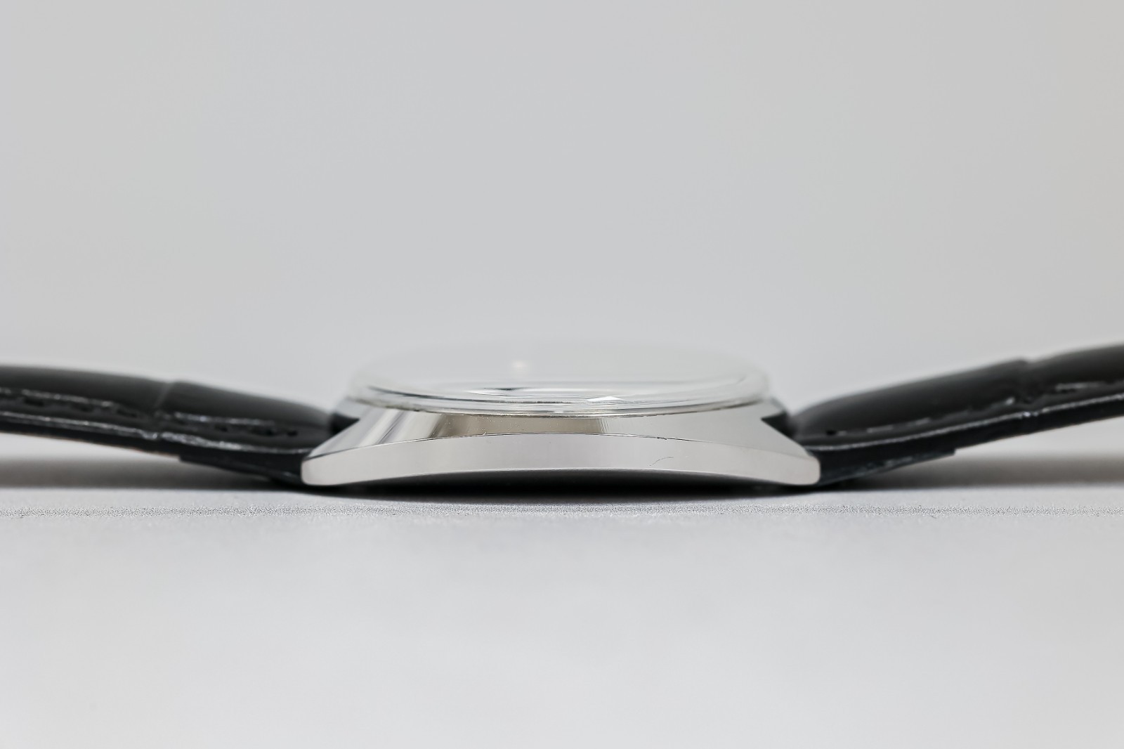 *MINT* Vintage 1960s OMEGA Seamaster COSMIC TOOL.105 Hand Winding Black 33mm Men