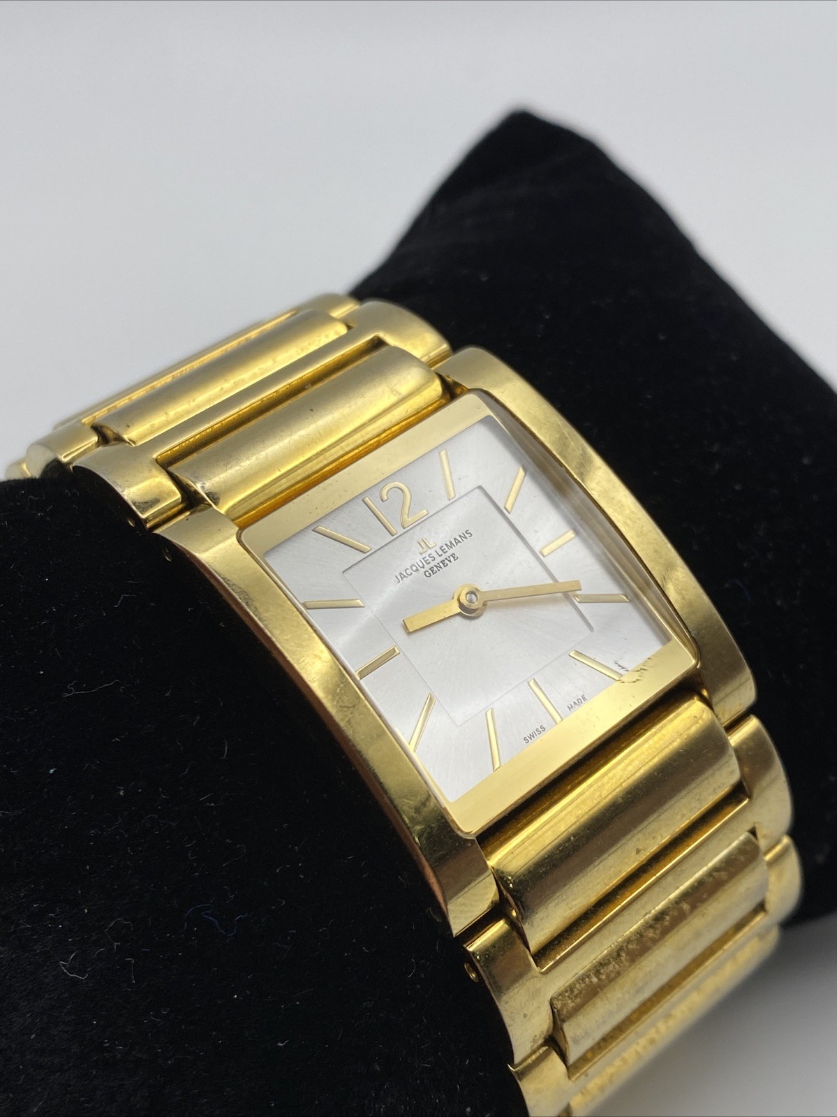 Jacques Lemans Geneve Women G-210.1 Dress Gold Tone Quartz 25mm Watch 6 1/4″