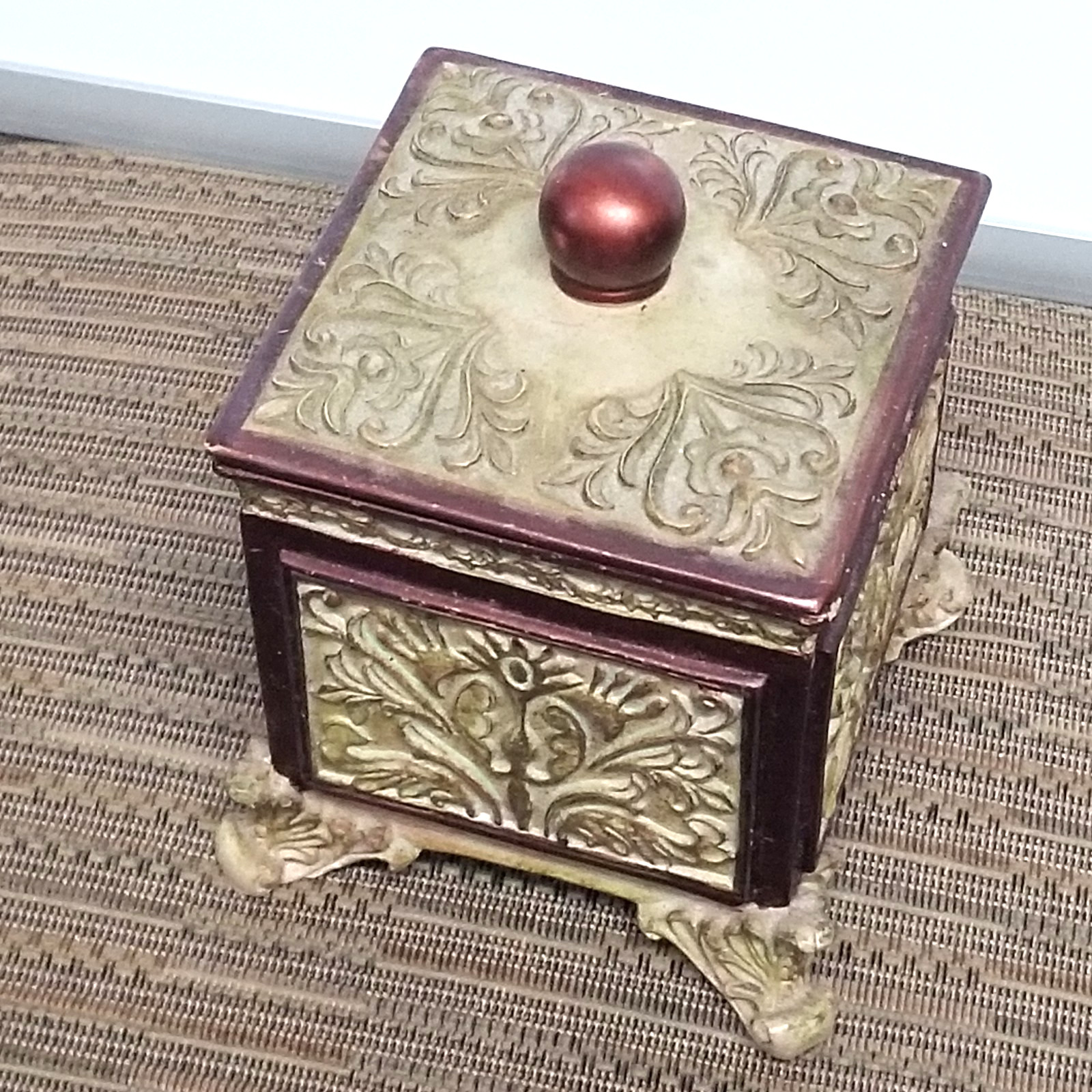 Jewelry Storage Box 4x4x4″ with Lid Ornamental Bathroom Hand Crafted Dark Tan