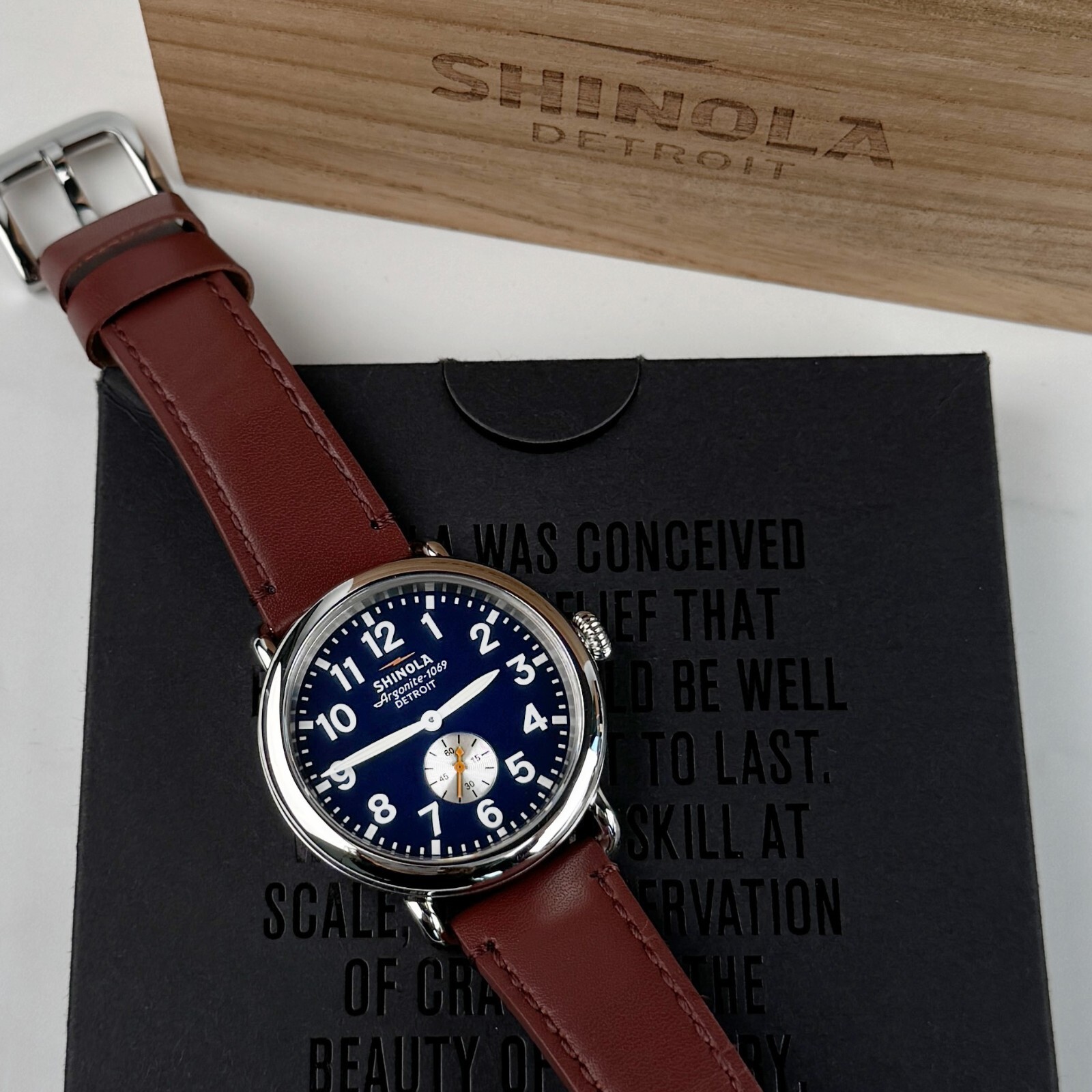 Shinola The Runwell Men’s Watch 41mm with Leather Strap Midnight Blue Dial