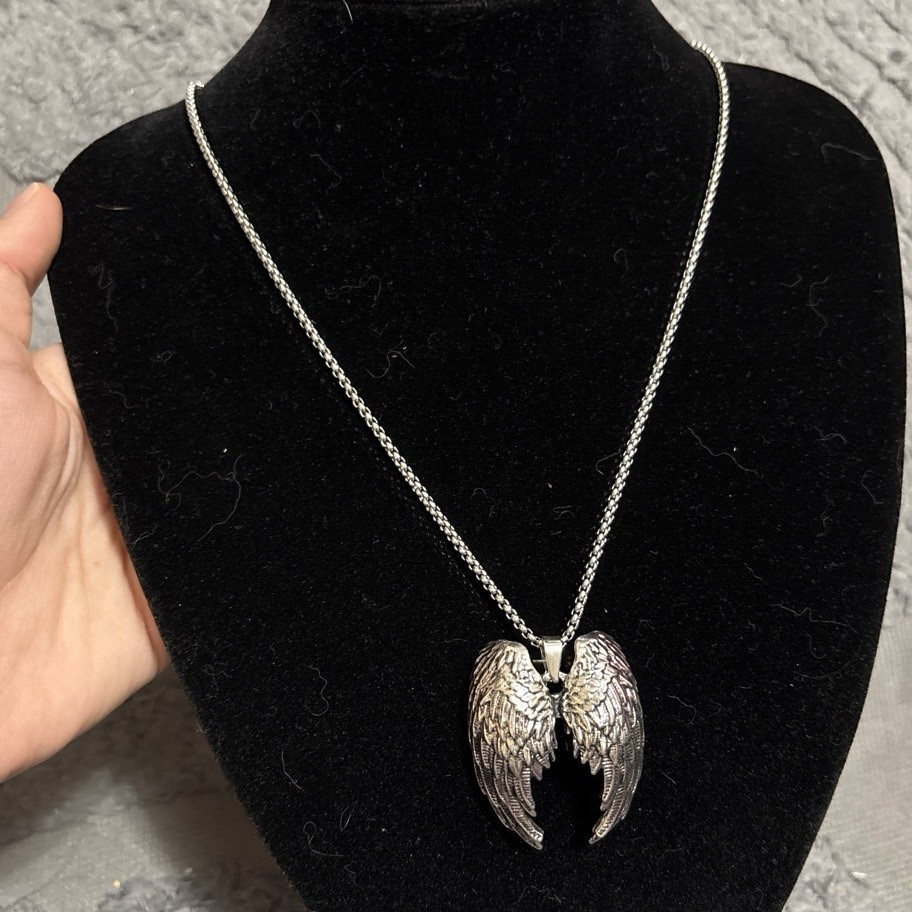 Silver Tone Metal Angel Wing Charm Pendant Necklace Chain Religious Theme