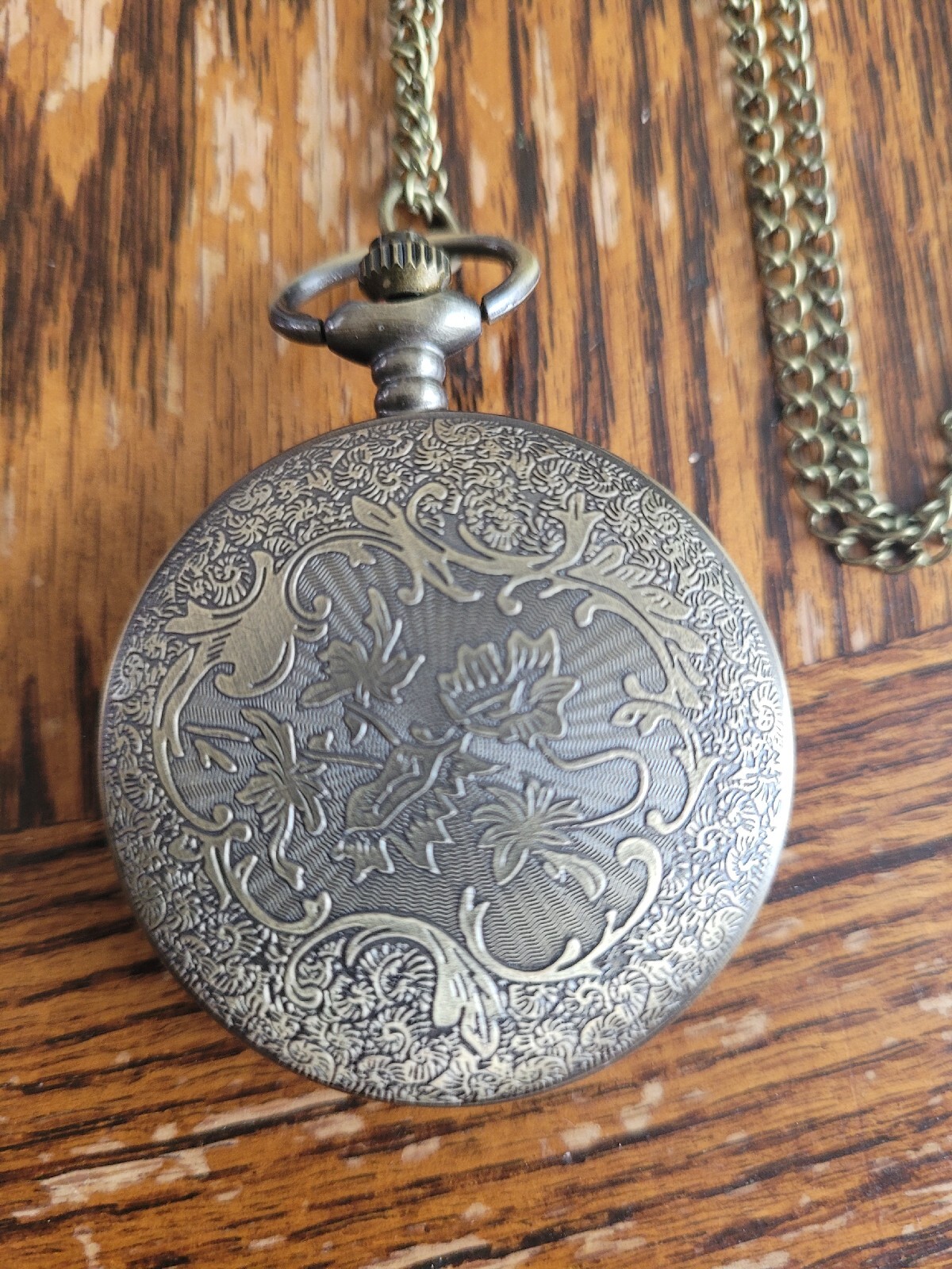 Fashion Personality Trend Bronze Men’s Quartz Pocket Watch with Chain NEW