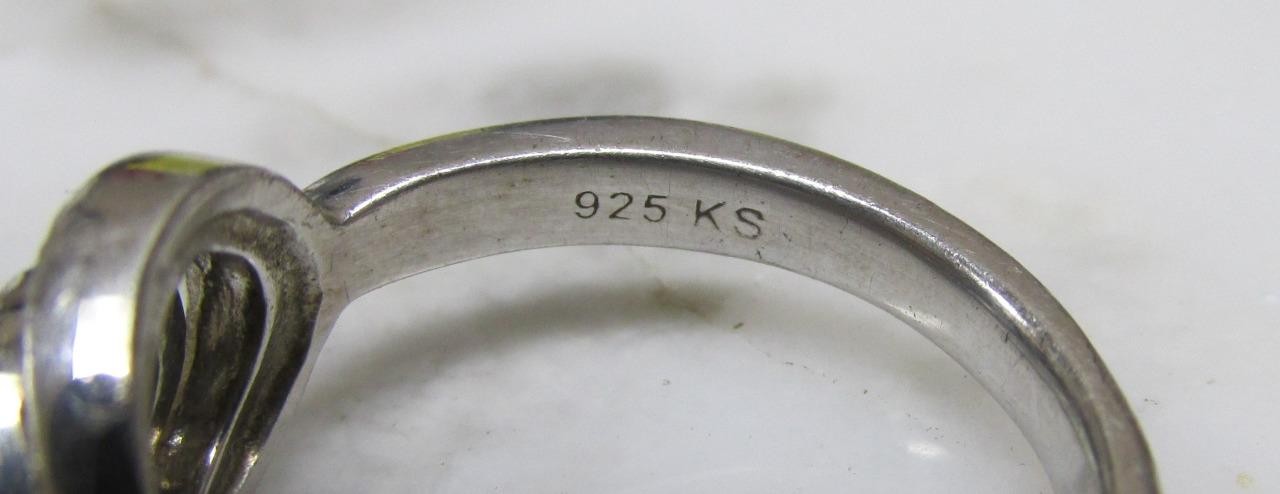 Women’s Diamond Sterling Silver Cocktail Ring ~ Size 6.5 ~ 4grams ~ 3-E269