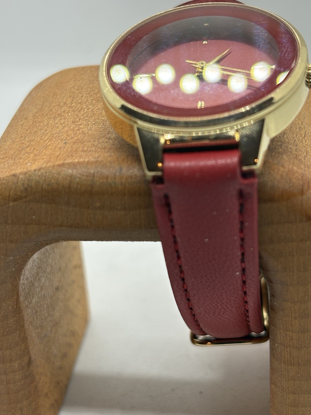 Amazon Essential Womens minimalist watch red dial and strap new battery