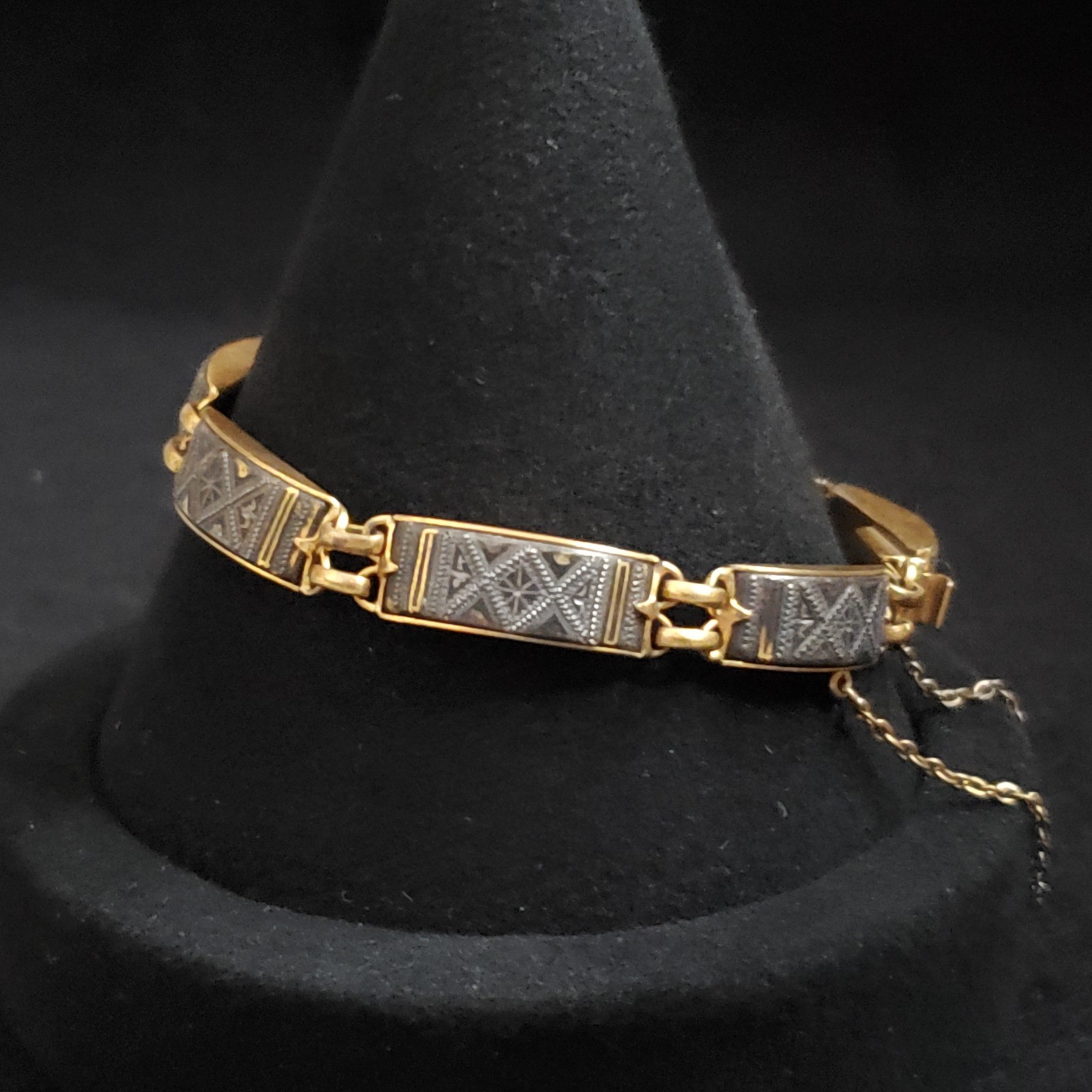 Vintage Damascene Bracelet Etched Gold Tone Paneled 6.5″