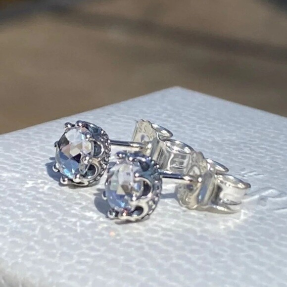 Brand New Genuine Pandora S925 CLEAR Sparkling Crown Stud CZ Earrings 298311CZ