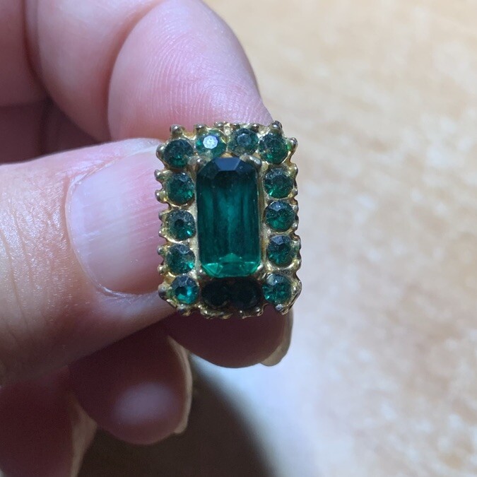 Vintage Emerald Cut Green Lab Created Screw Back Earrings 30 Stones Gold Tone