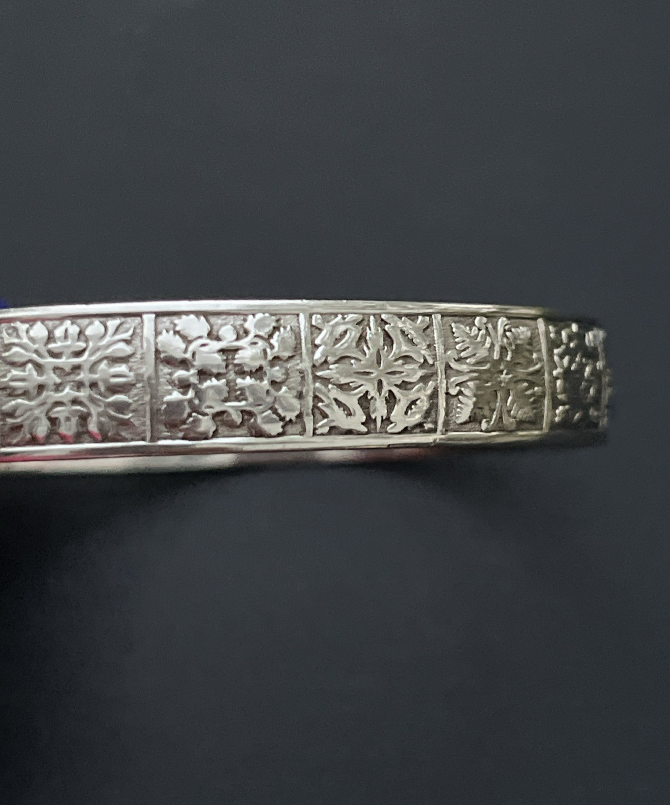 925 Hawaiian Heirloom Floral Quilt Design Bangle Bracelet 10mm Size 7 1/2 Rare