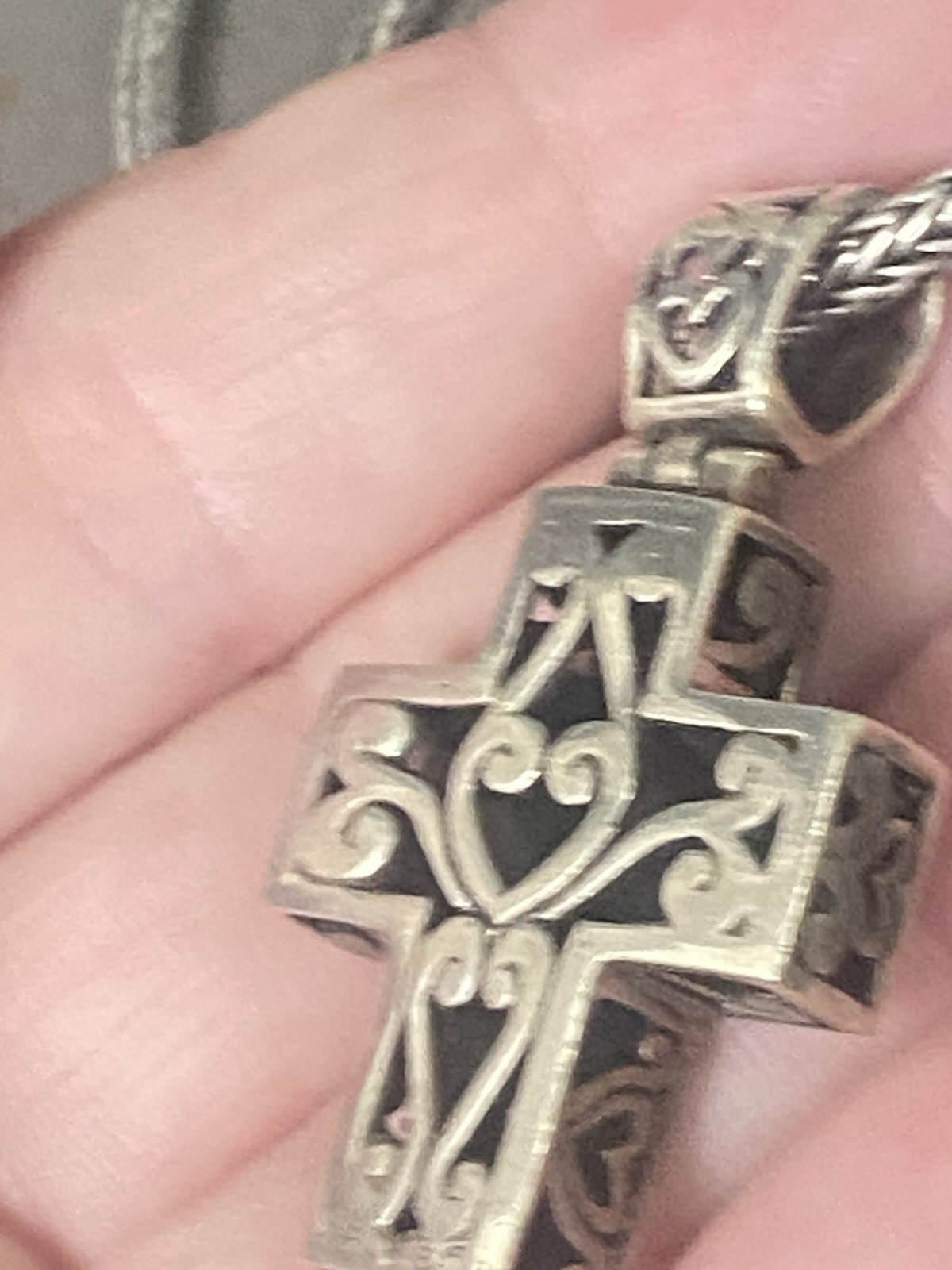 Sterling Silver Byzantine Chain W/Cross Pendant 40g
