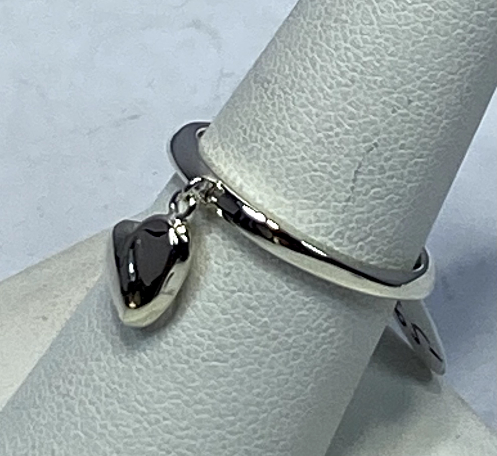 Kit Heath Sterling Silver 925 Signed Hanging Heart Ring, Size 8 NWT