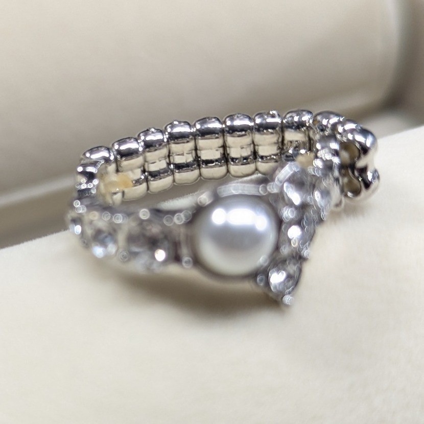 New Faux Pearl Clear Rhinestone Crystal Stretch Band Ring Silver Tone Comfy