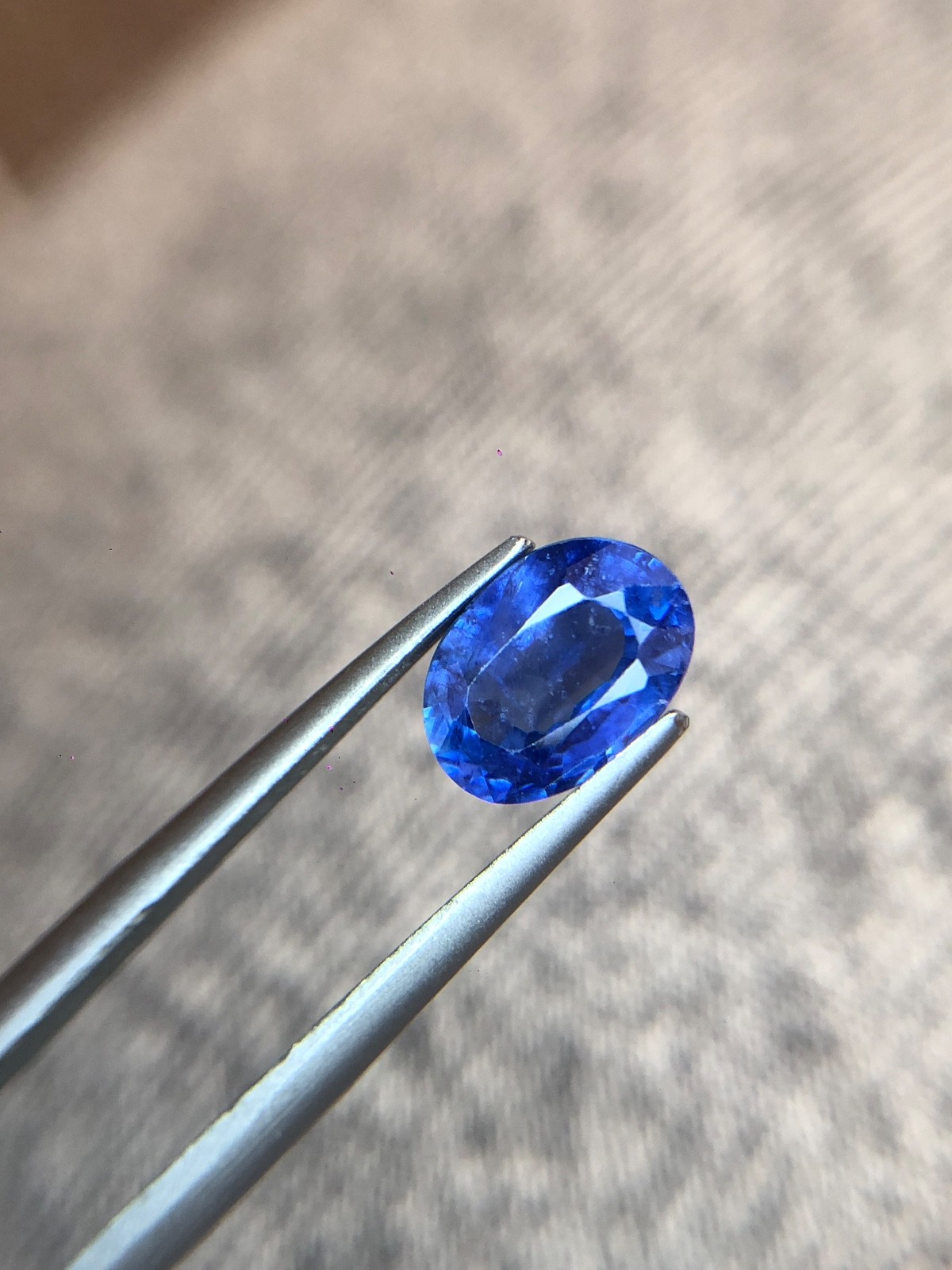 2.35 ct beautiful cornflower blue ceylon sapphire normal heat