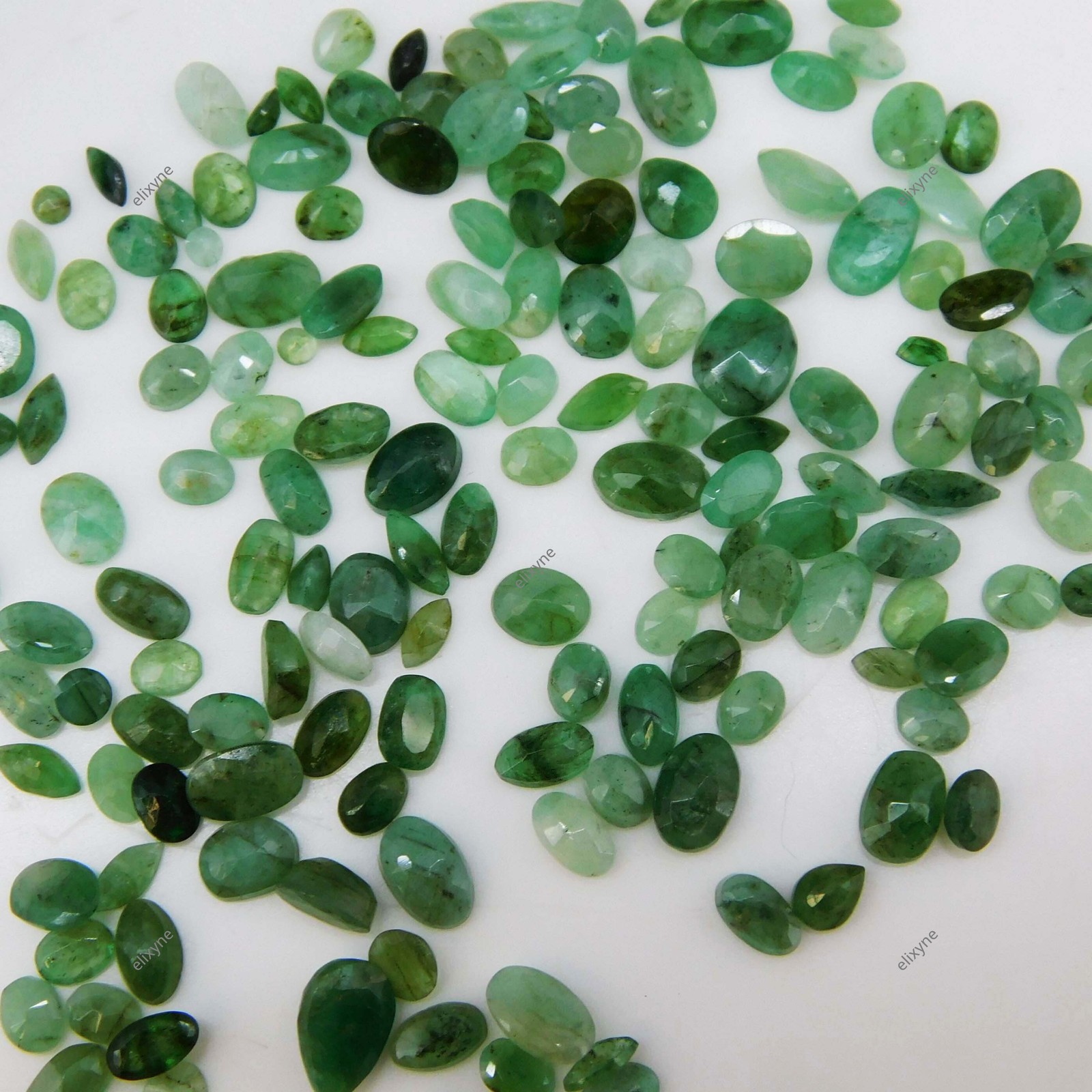 Lot of 126 Pcs 25 Cts Natural Green Emerald Oval Cut Certified Loose Gemstones