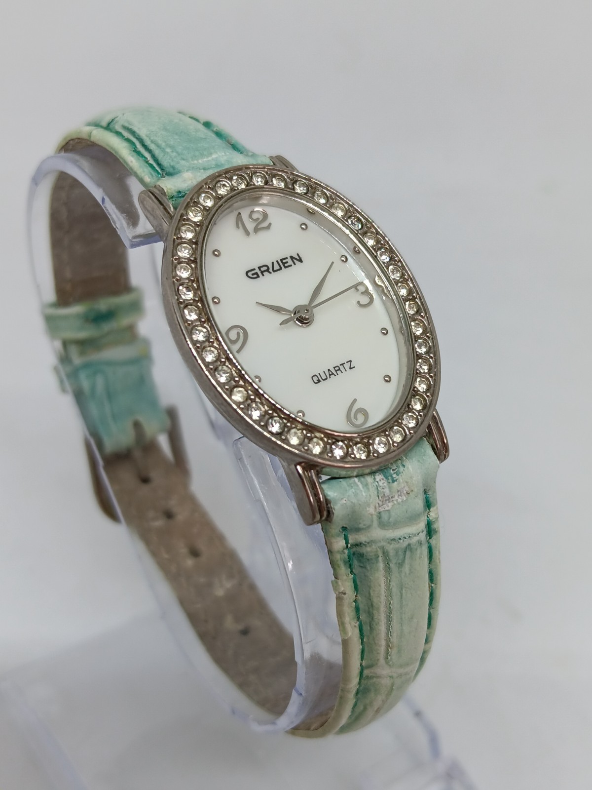 Gruen GR9737LS-H02 Women’s 24mm x 30mm Oval Dial Japanese Quartz Watch NEW BATT
